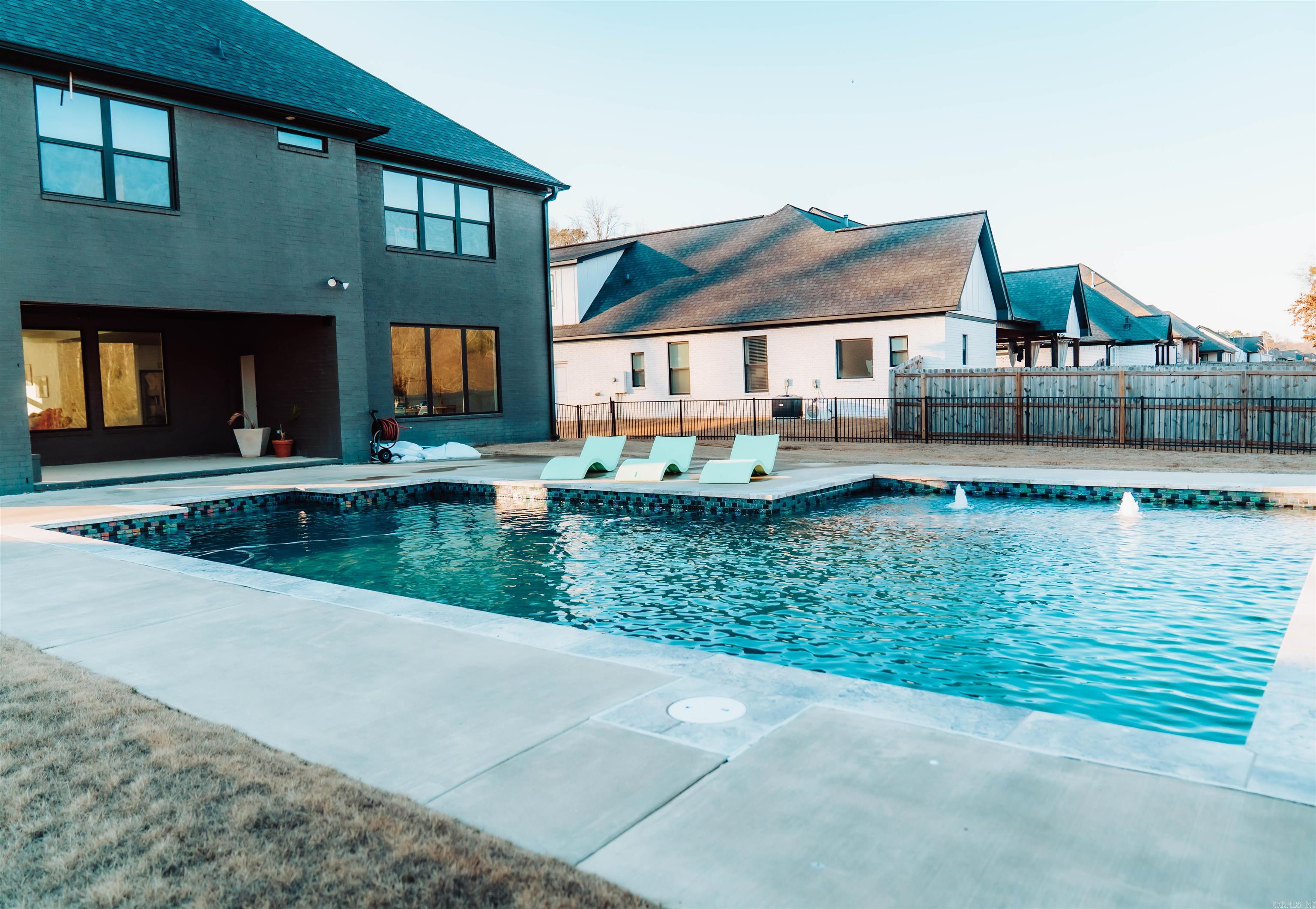 7800 South Shoreline Blvd Benton, AR 72019