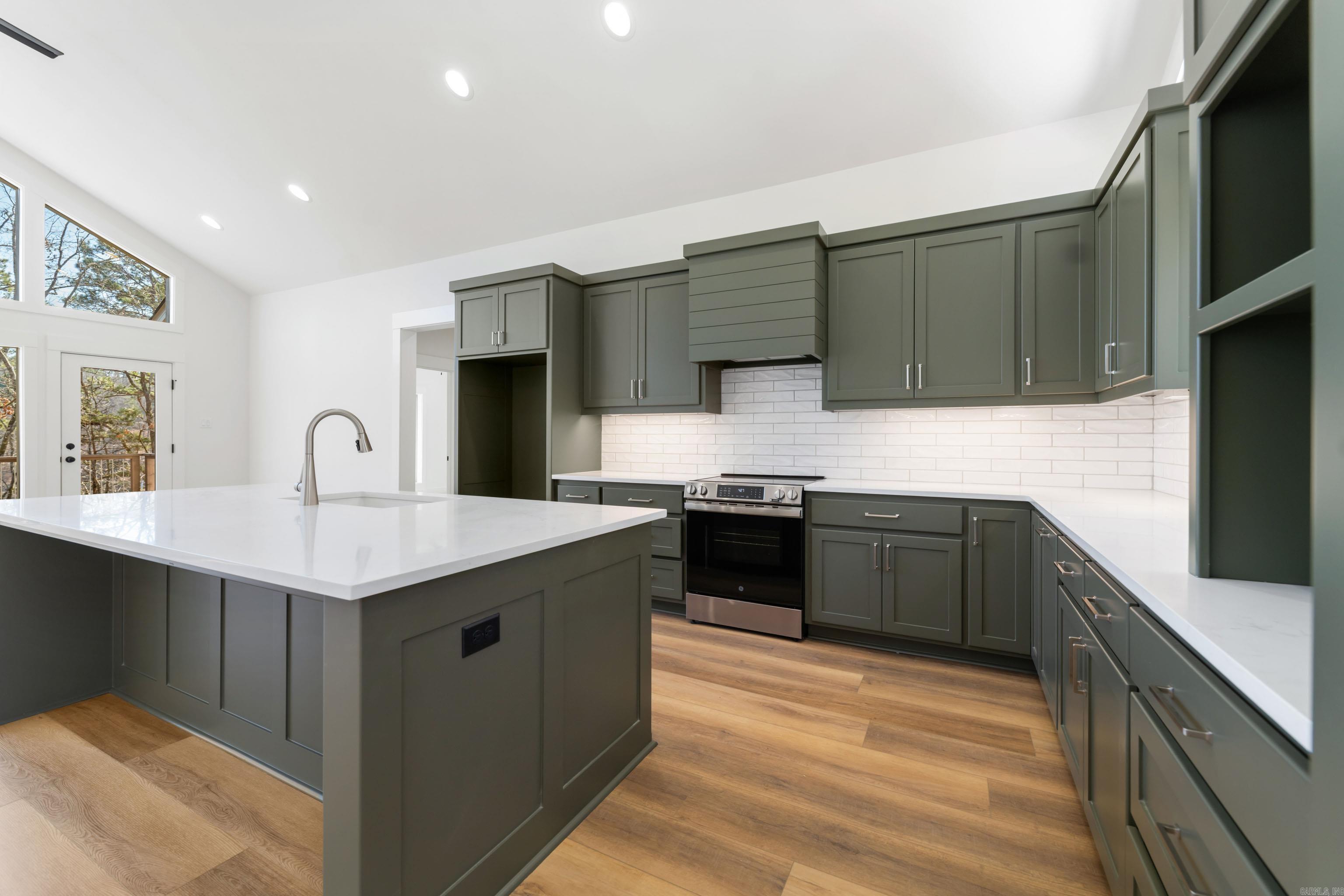 80 Stone Circle  Greers Ferry, AR