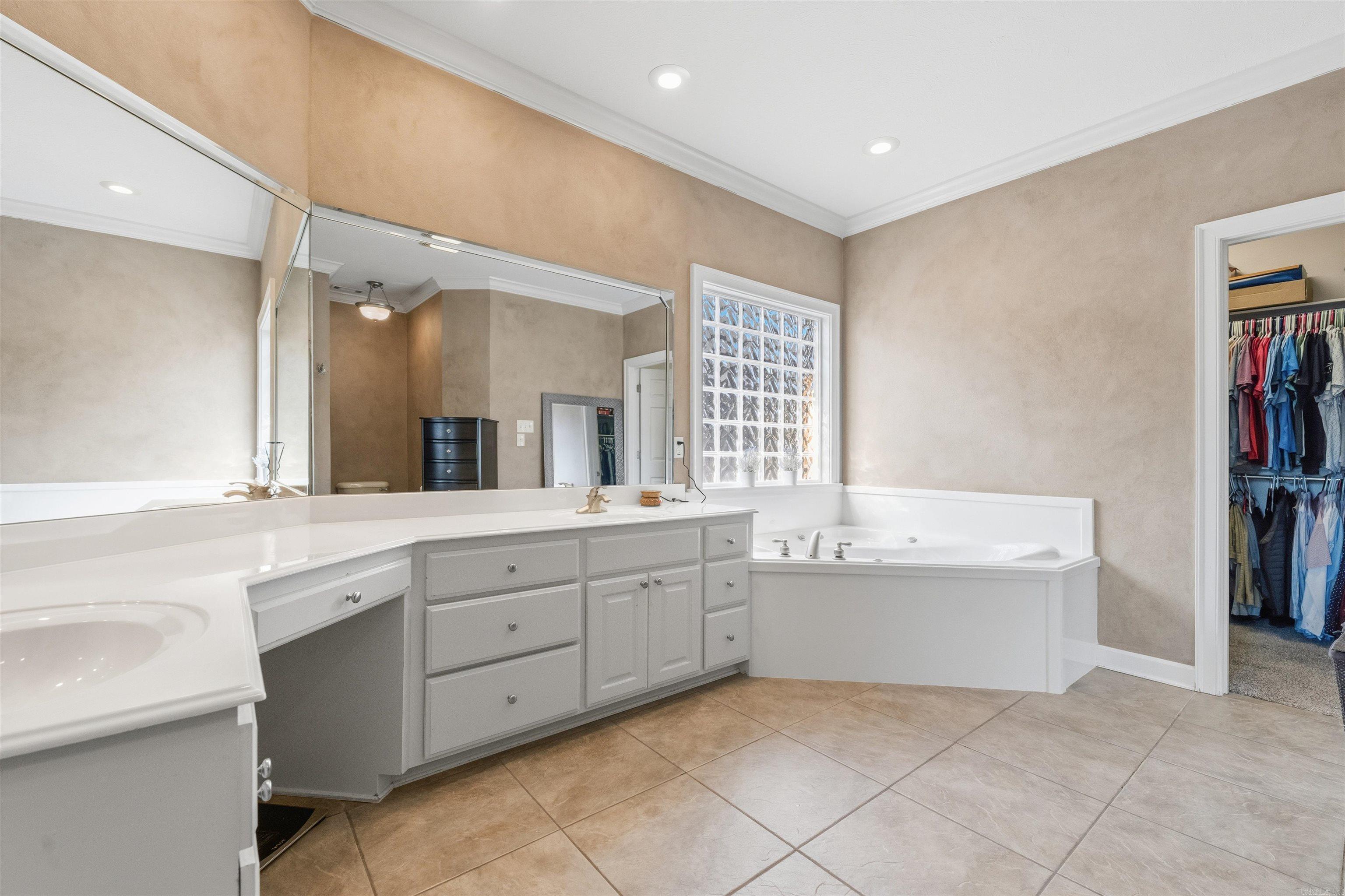 2575 Forest View  Conway, AR