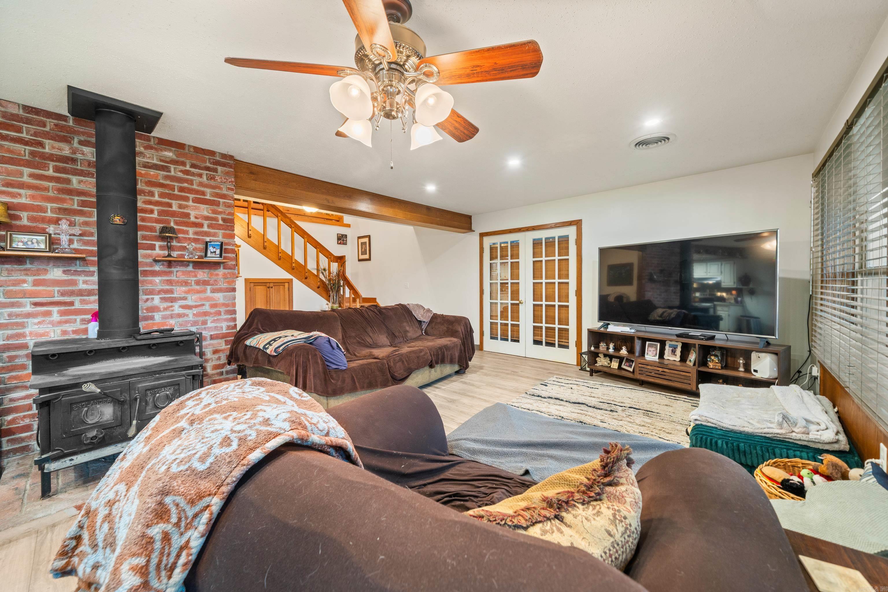 111 Loveless Ln  Royal, AR