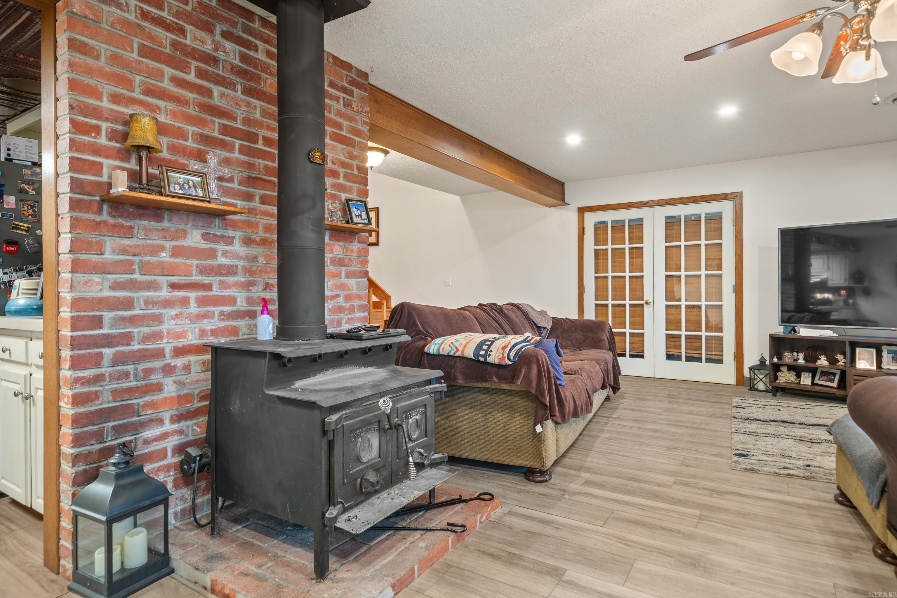 111 Loveless Ln  Royal, AR