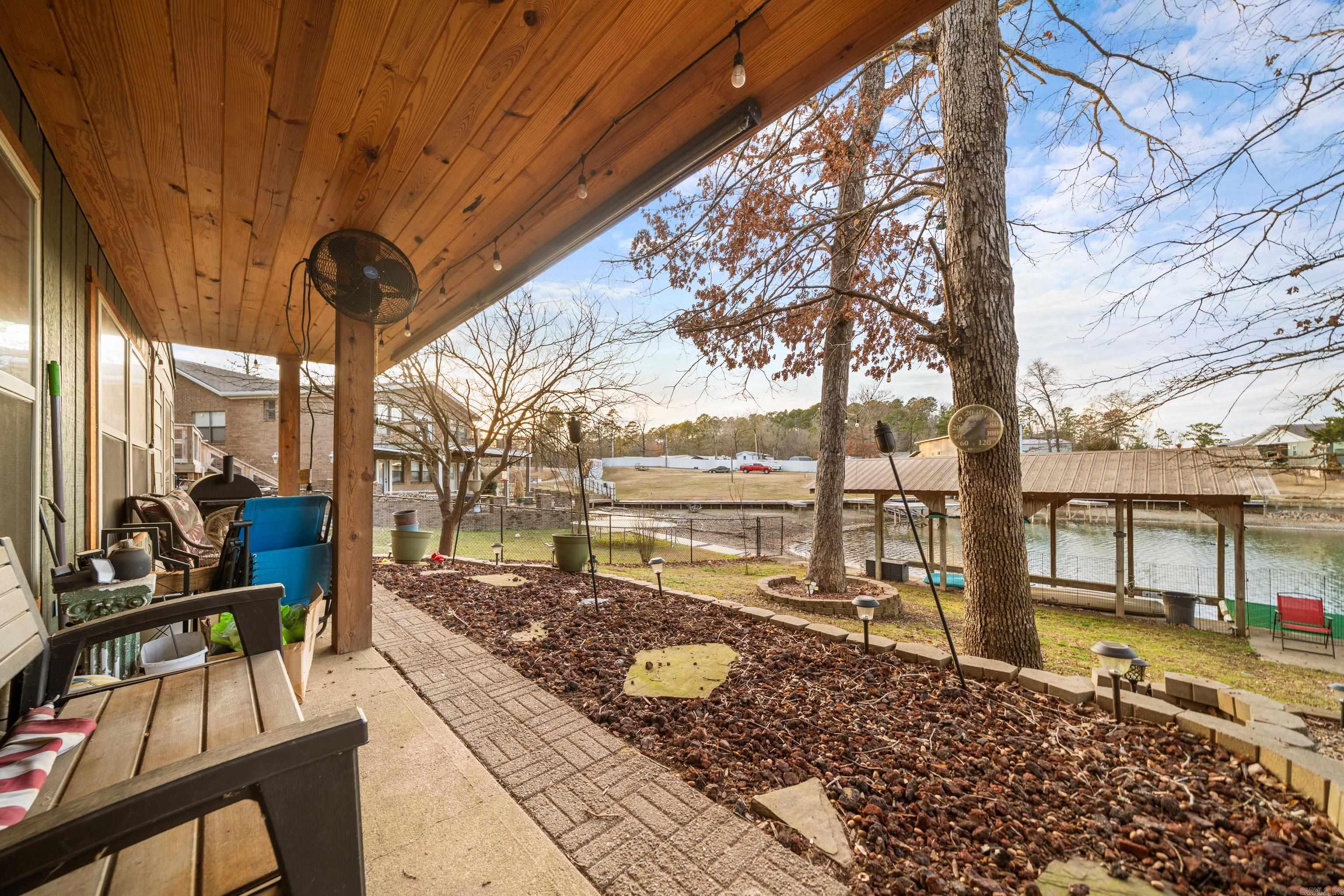 111 Loveless Ln  Royal, AR