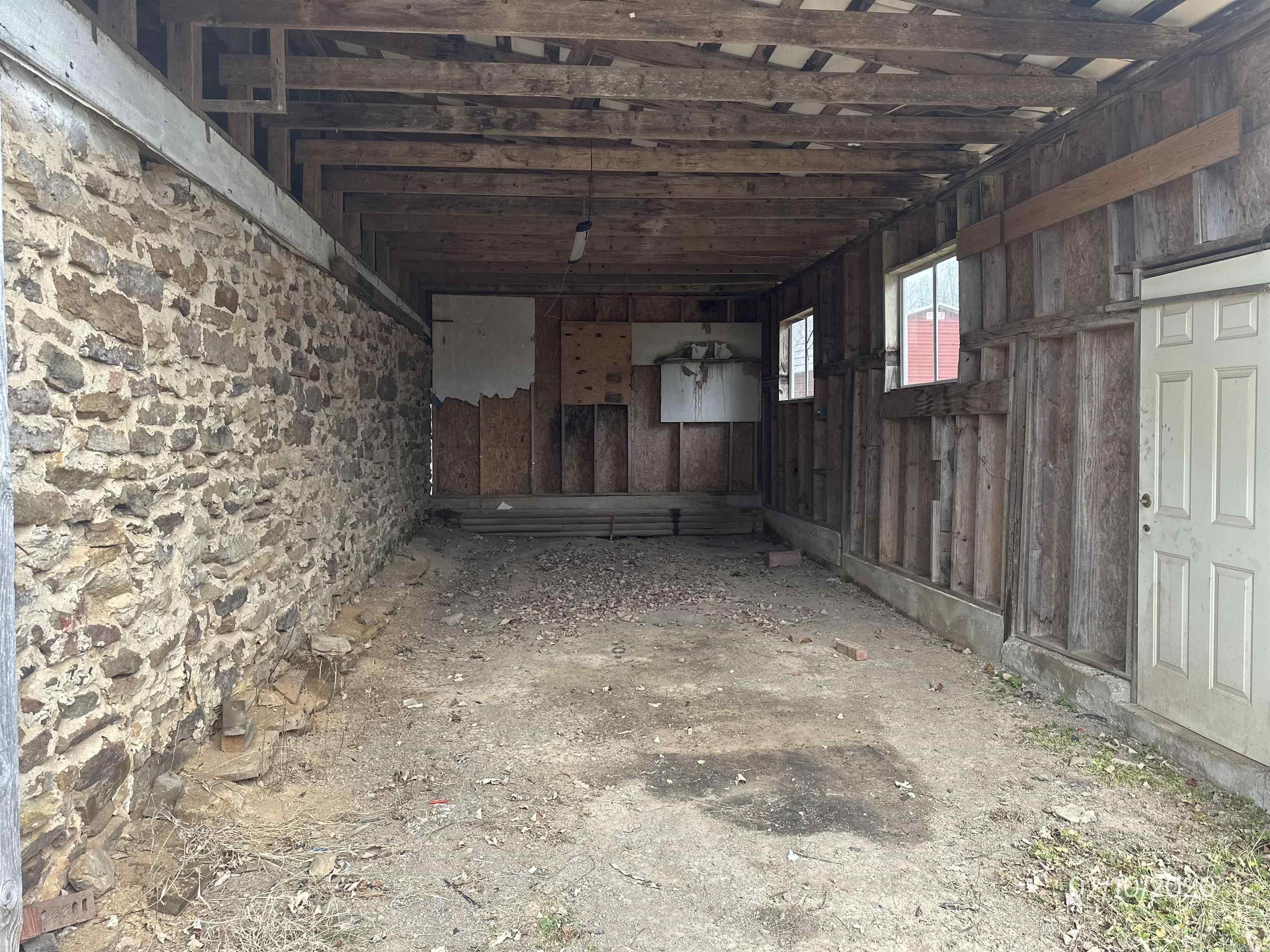 13585 Hwy 21  Clarksville, AR