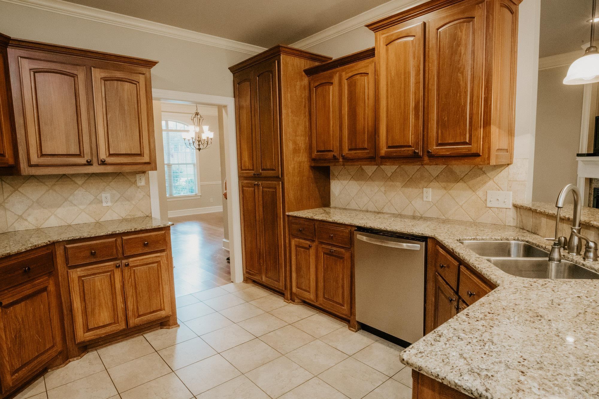 3908 Robinwood  Bryant, AR