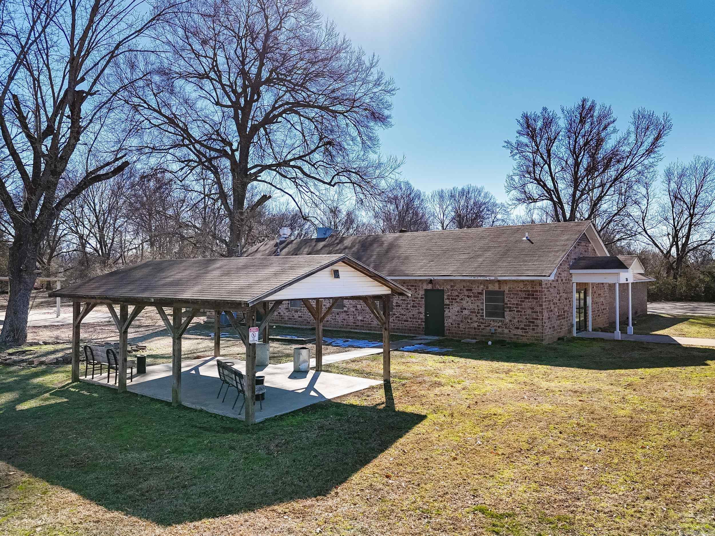 706 N Brown St.  Clarksville, AR