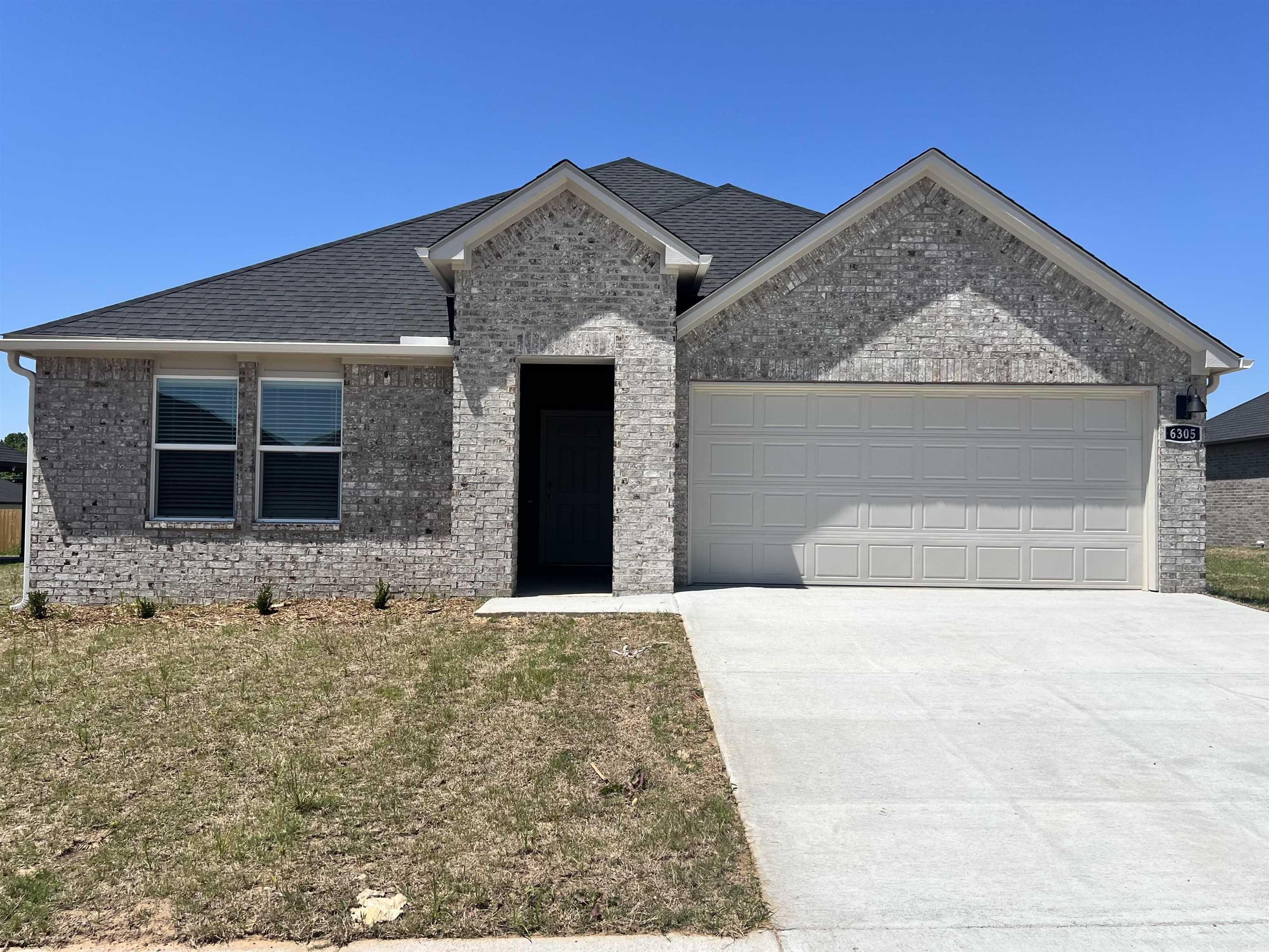 6305 Warwick Drive Bryant, AR 72002