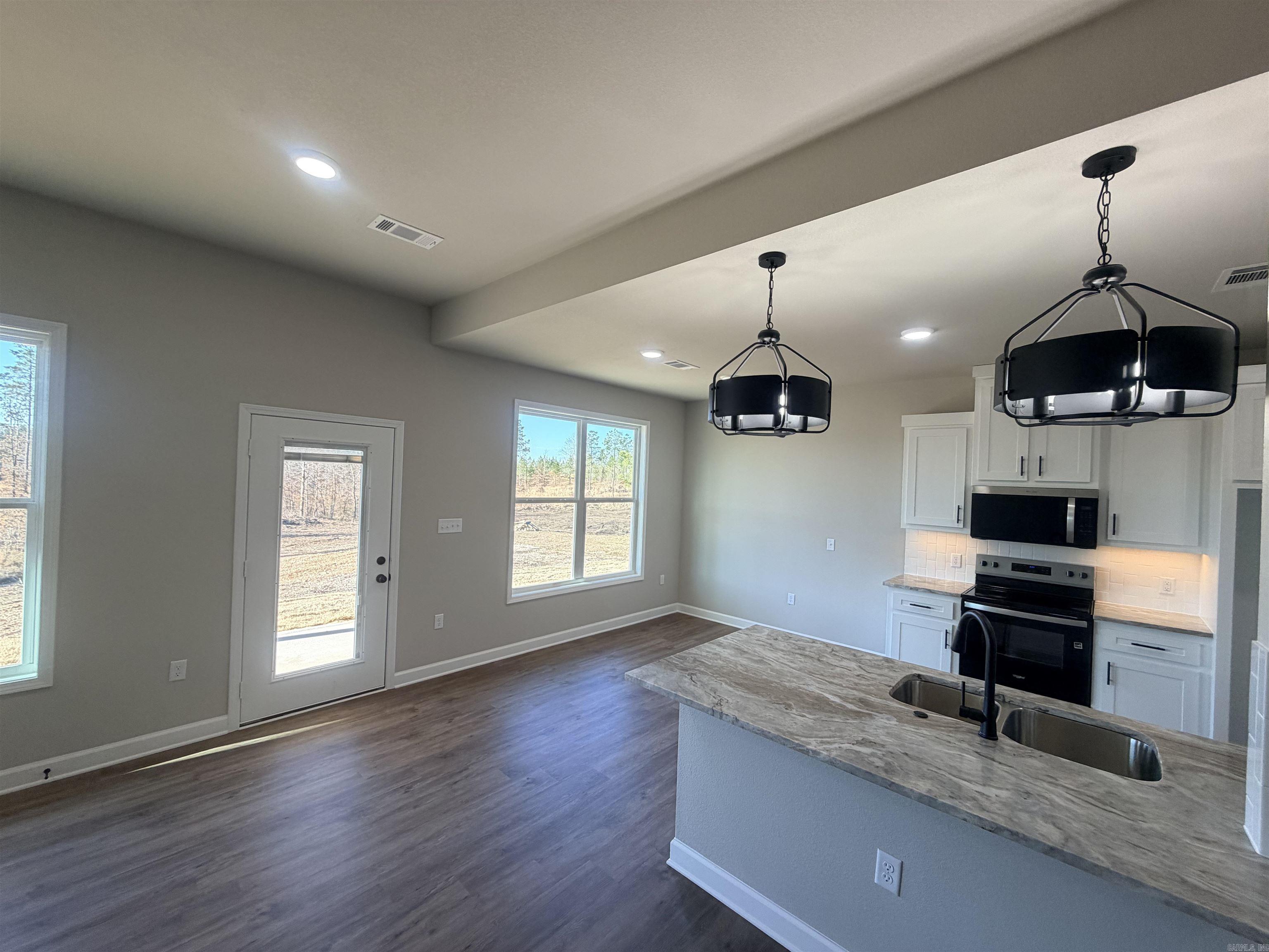 9323 Highway 298  Benton, AR