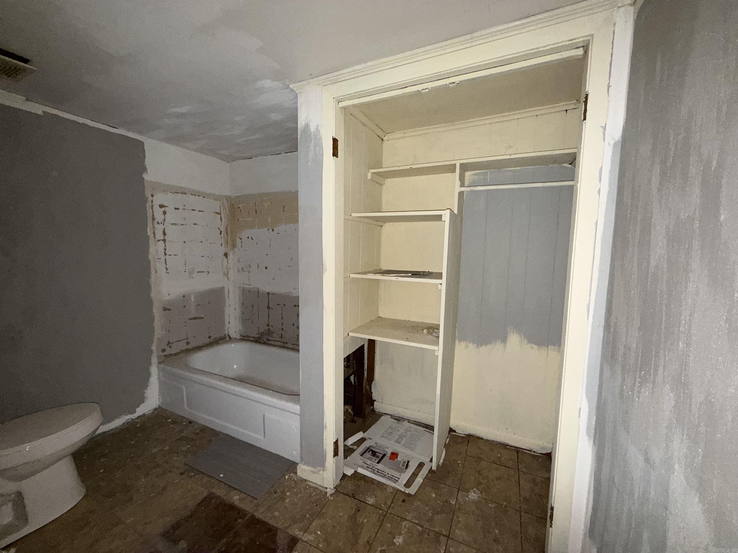 409 S Spring  Searcy, AR