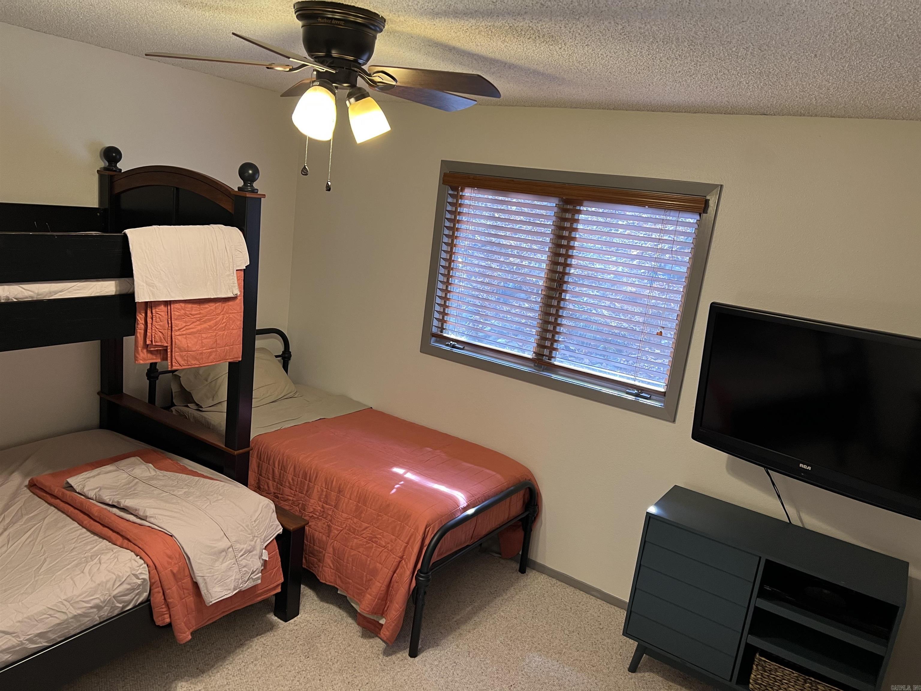 21 Pine  Mount Ida, AR