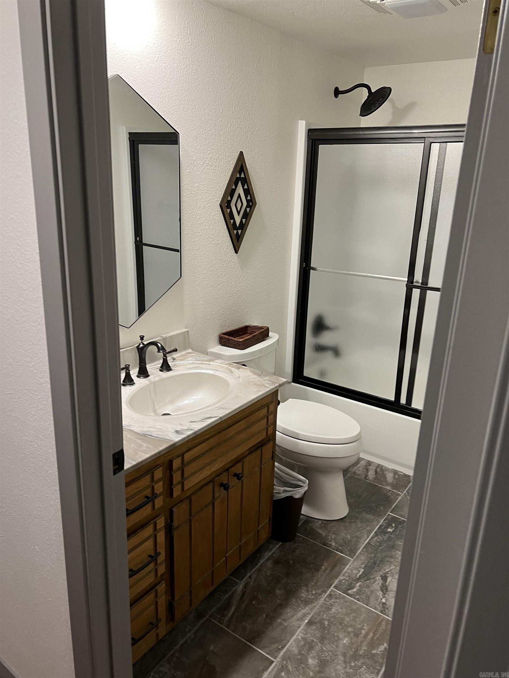 21 Pine  Mount Ida, AR