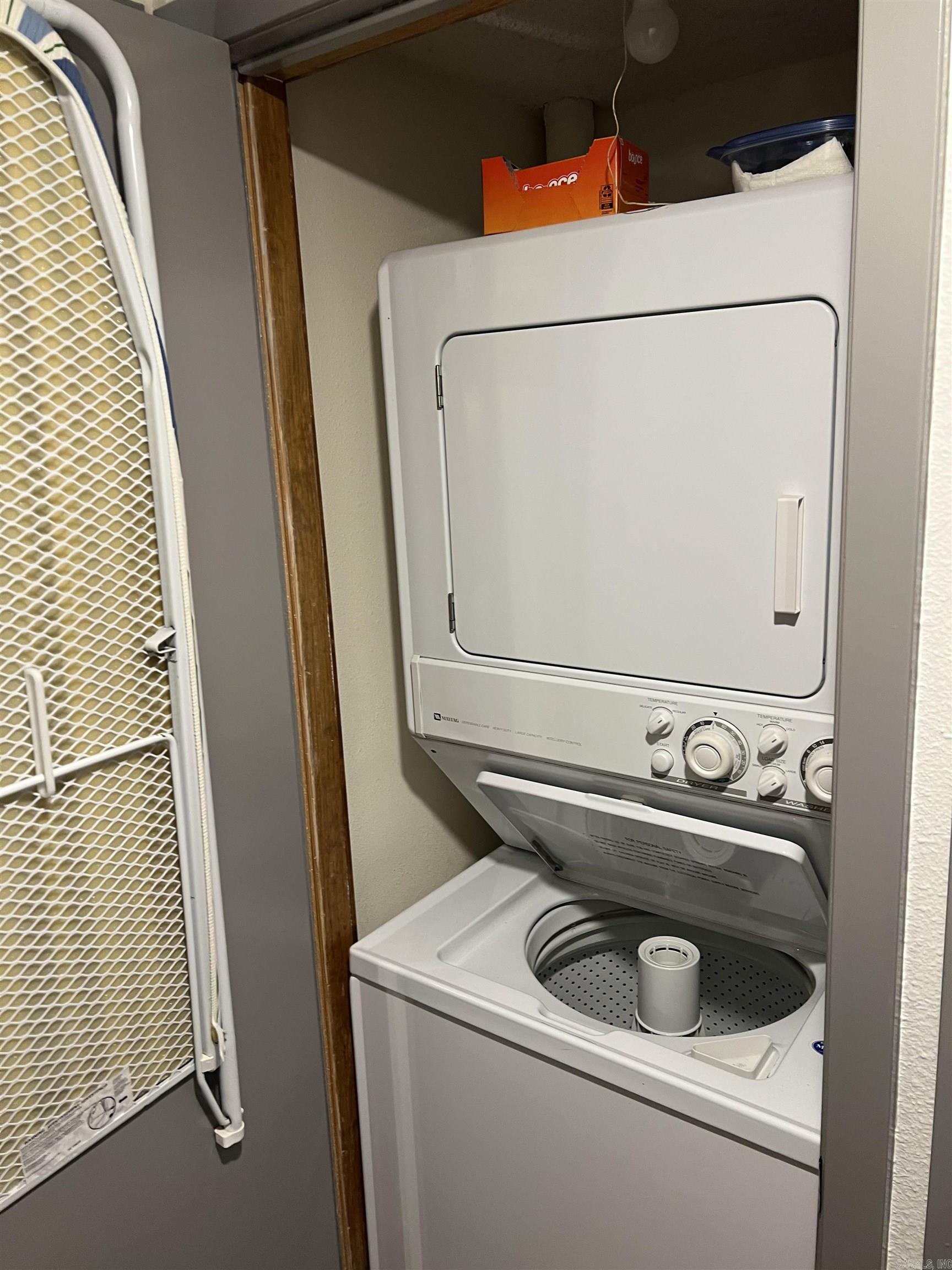 21 Pine  Mount Ida, AR