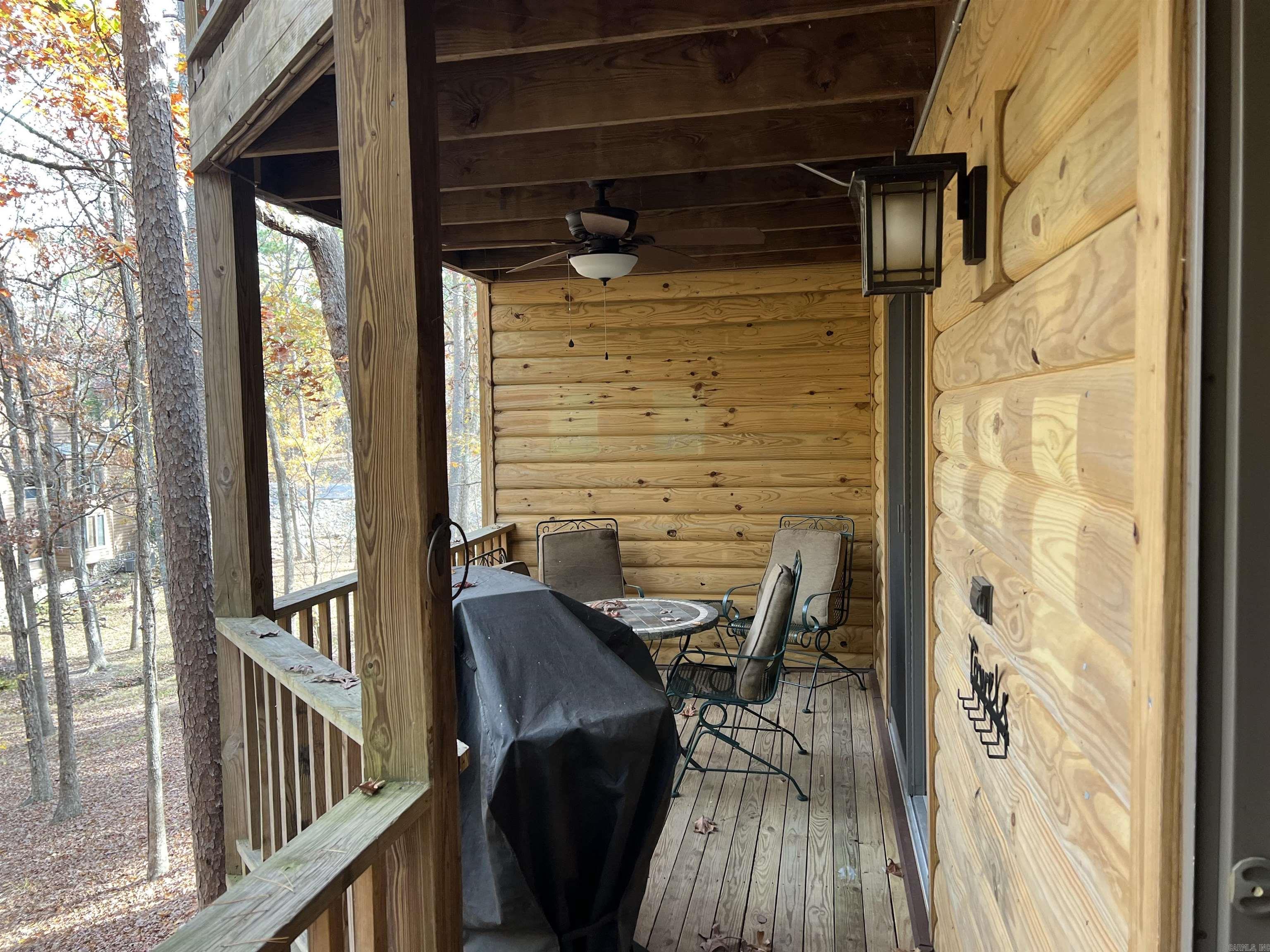 21 Pine  Mount Ida, AR