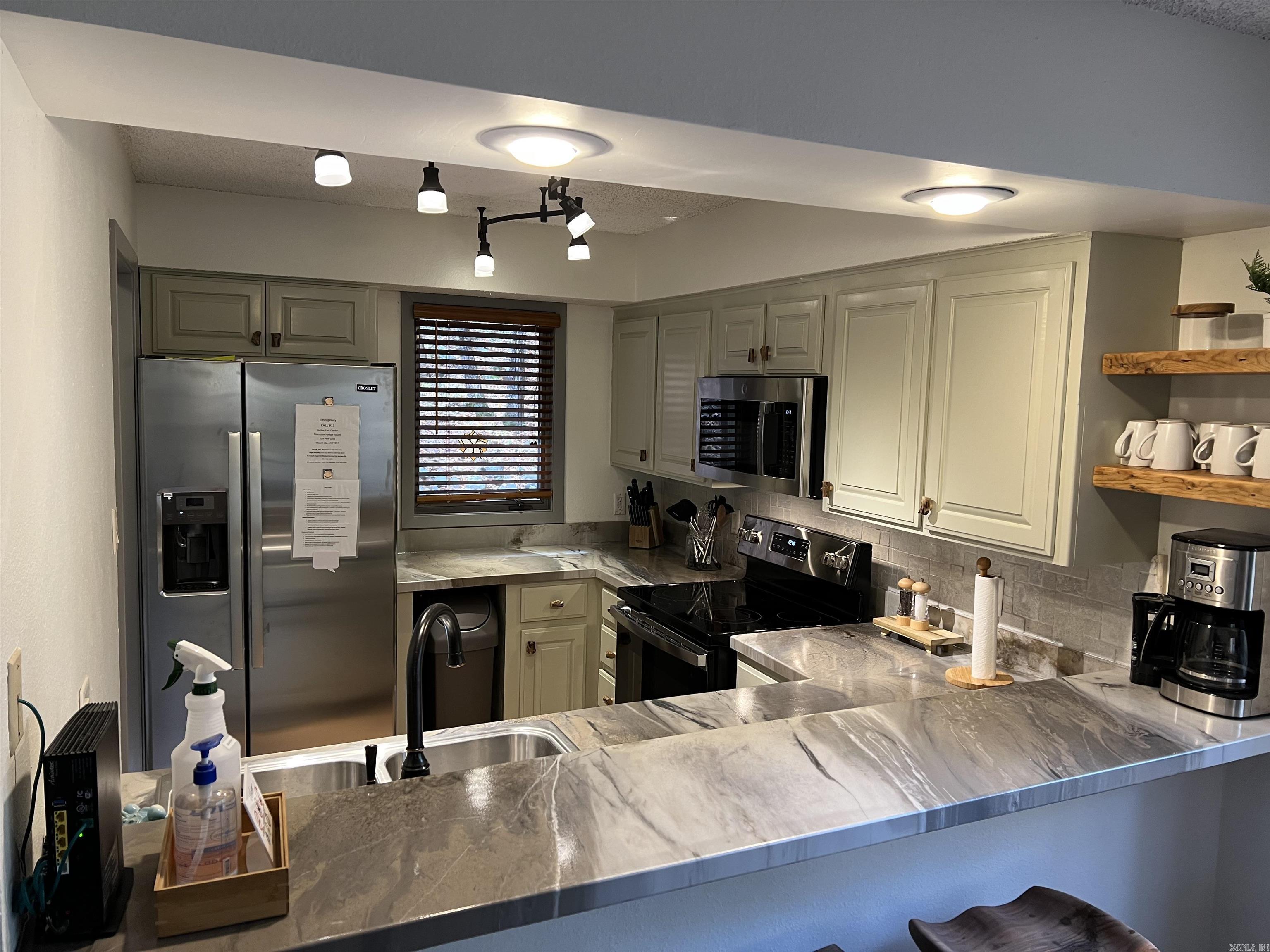 21 Pine  Mount Ida, AR