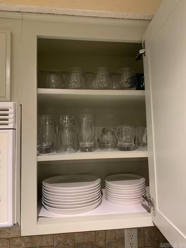 21 Pine  Mount Ida, AR