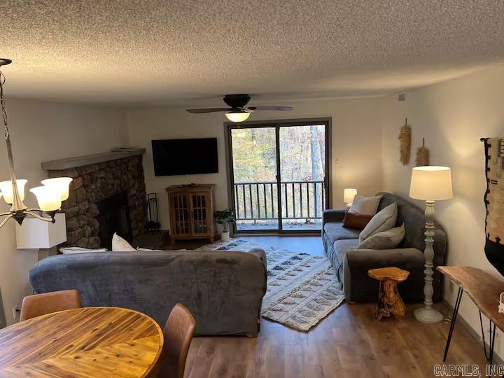 21 Pine  Mount Ida, AR