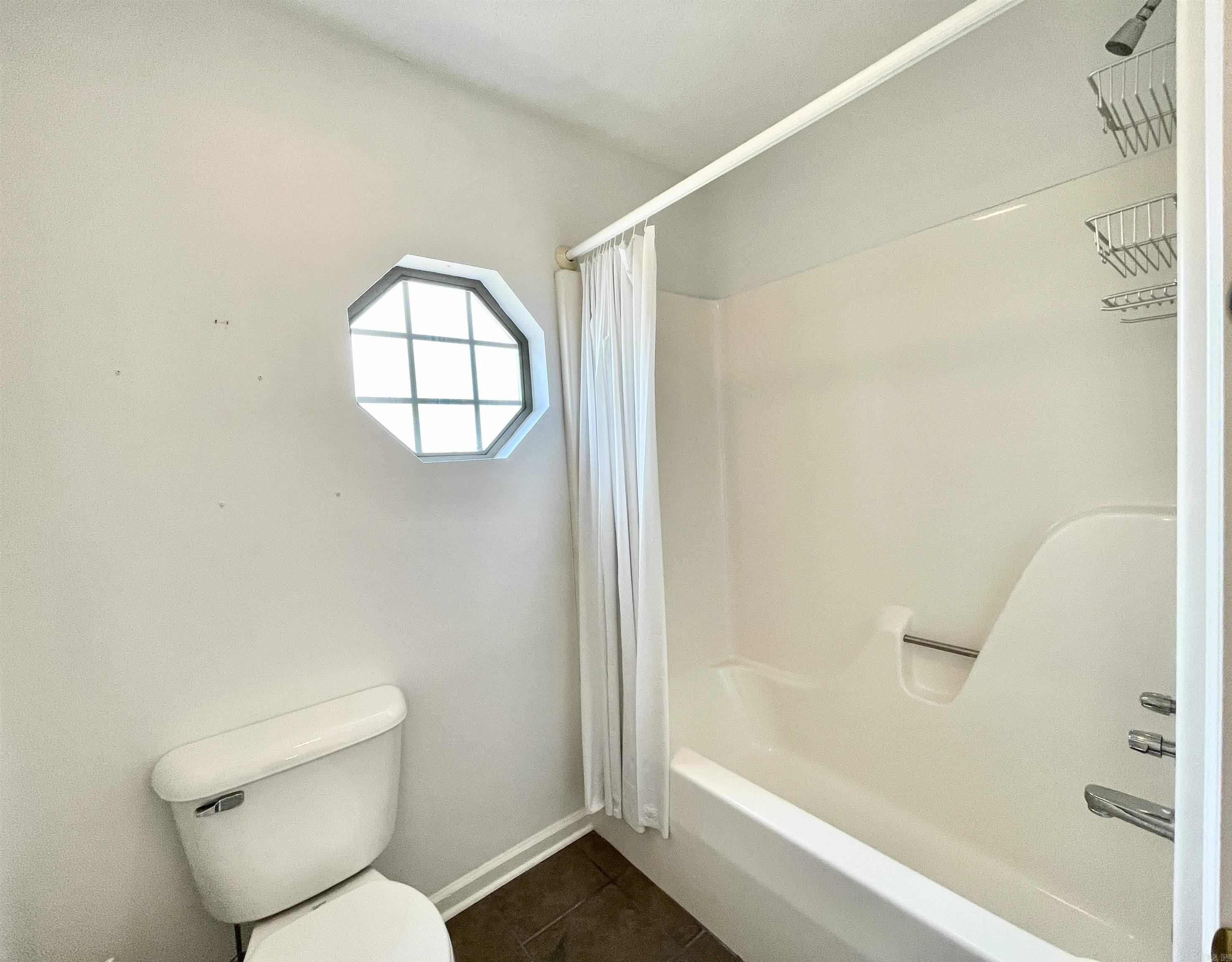 16 Winona  Maumelle, AR