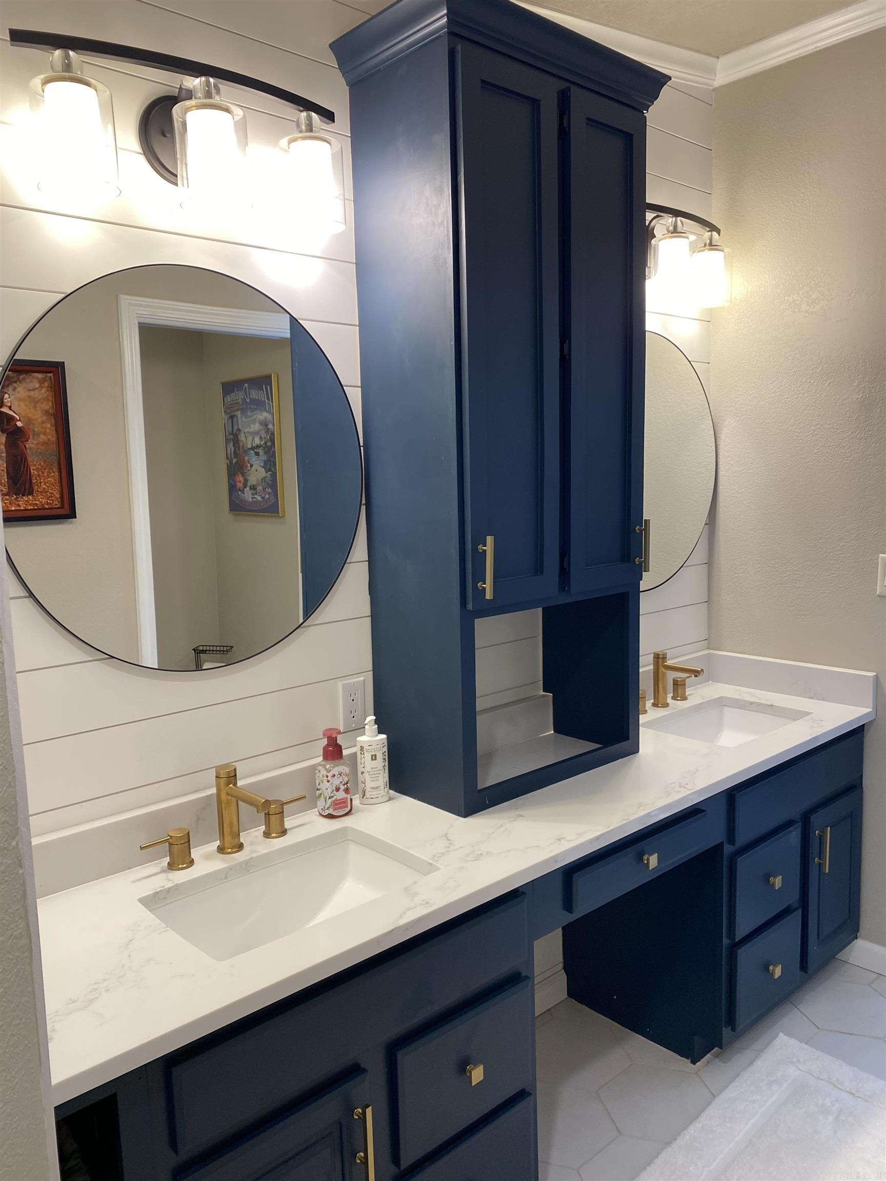 6 Crystal  Mount Ida, AR