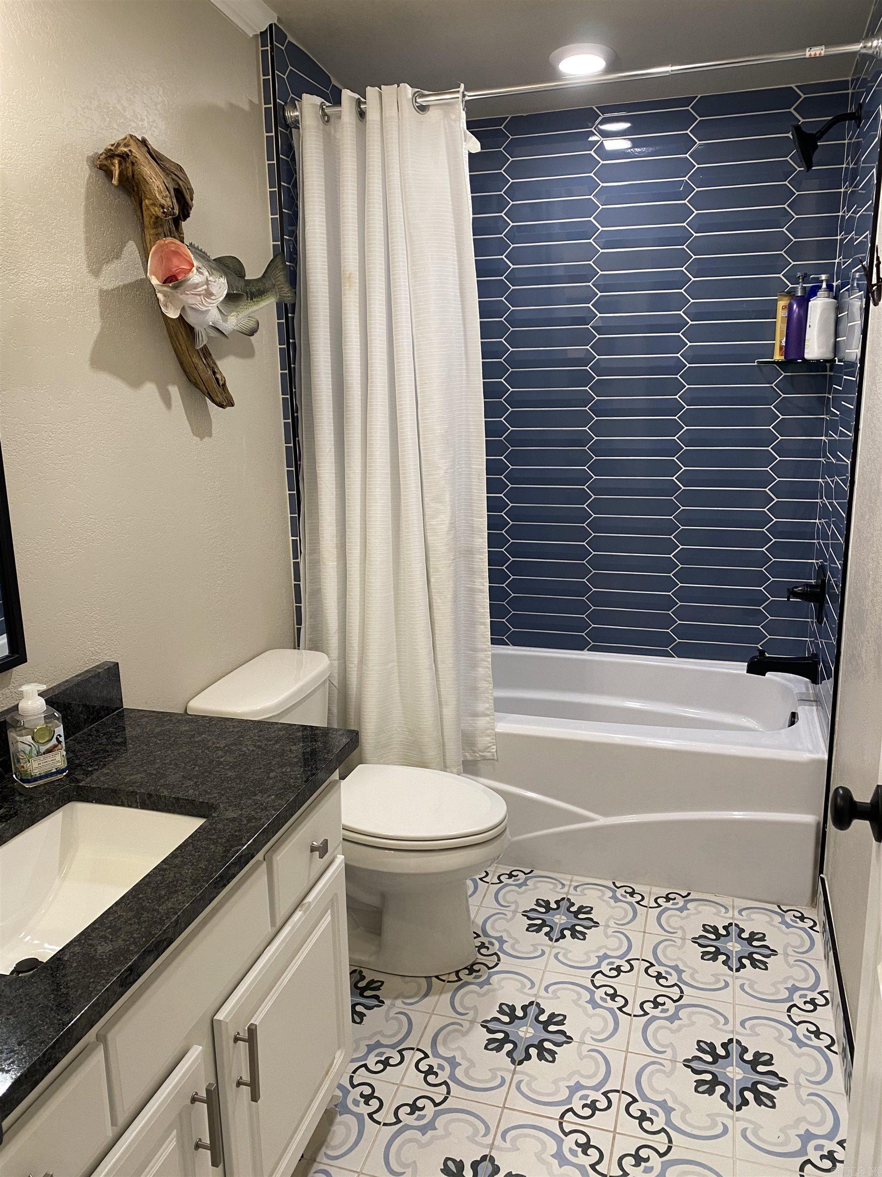 6 Crystal  Mount Ida, AR