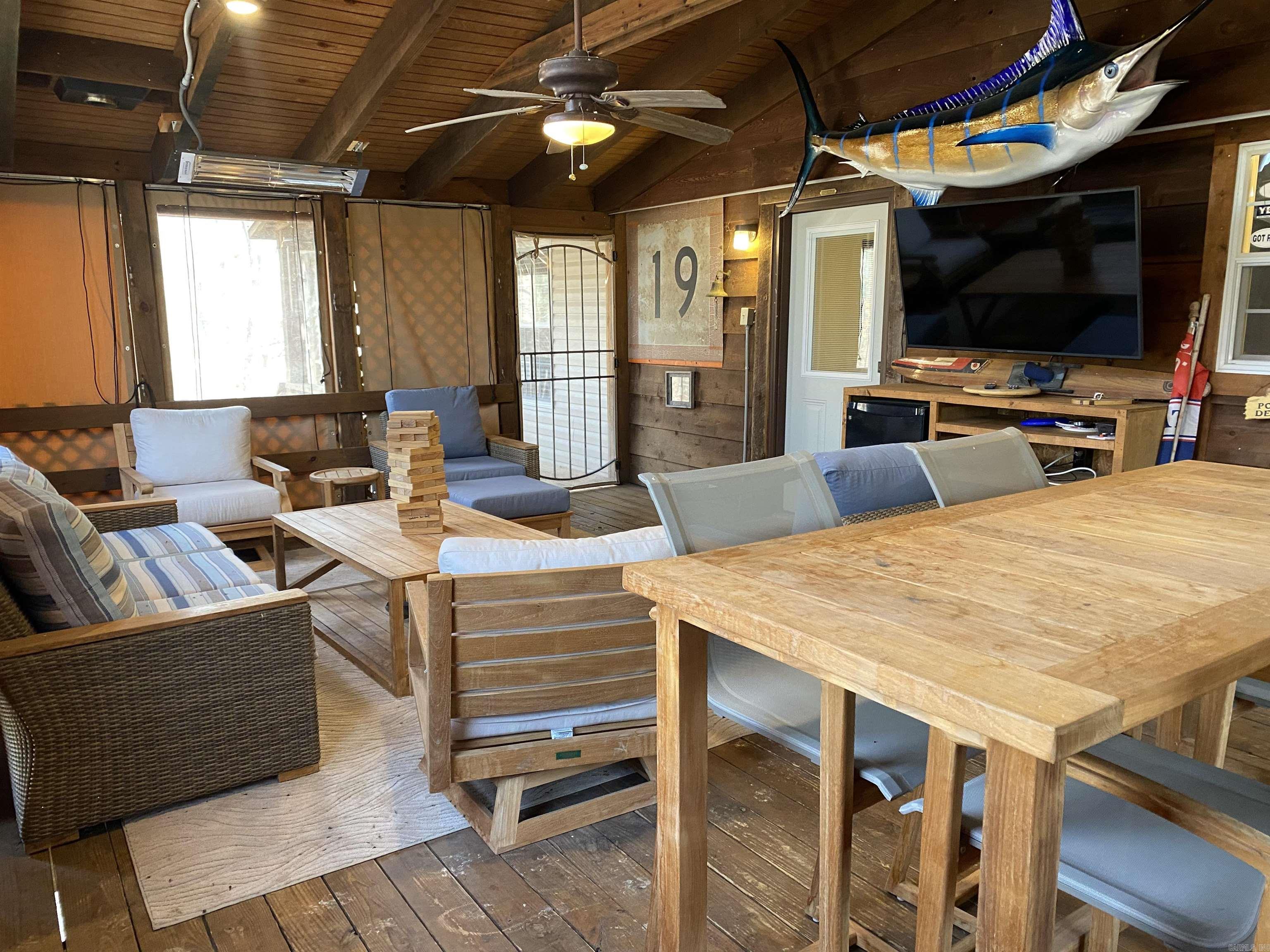 6 Crystal  Mount Ida, AR