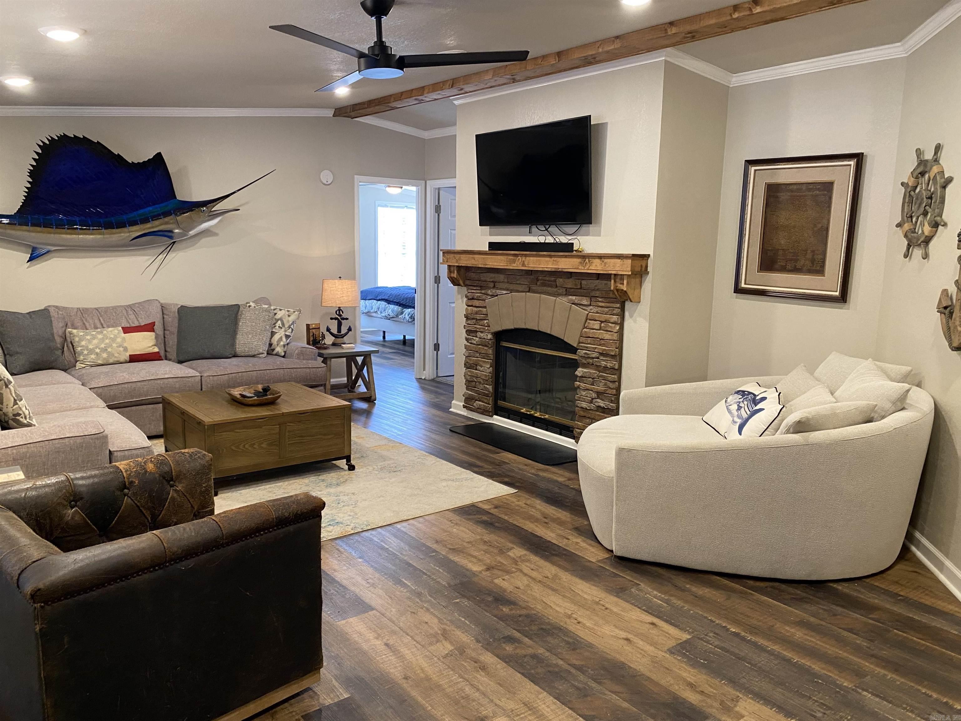 6 Crystal  Mount Ida, AR