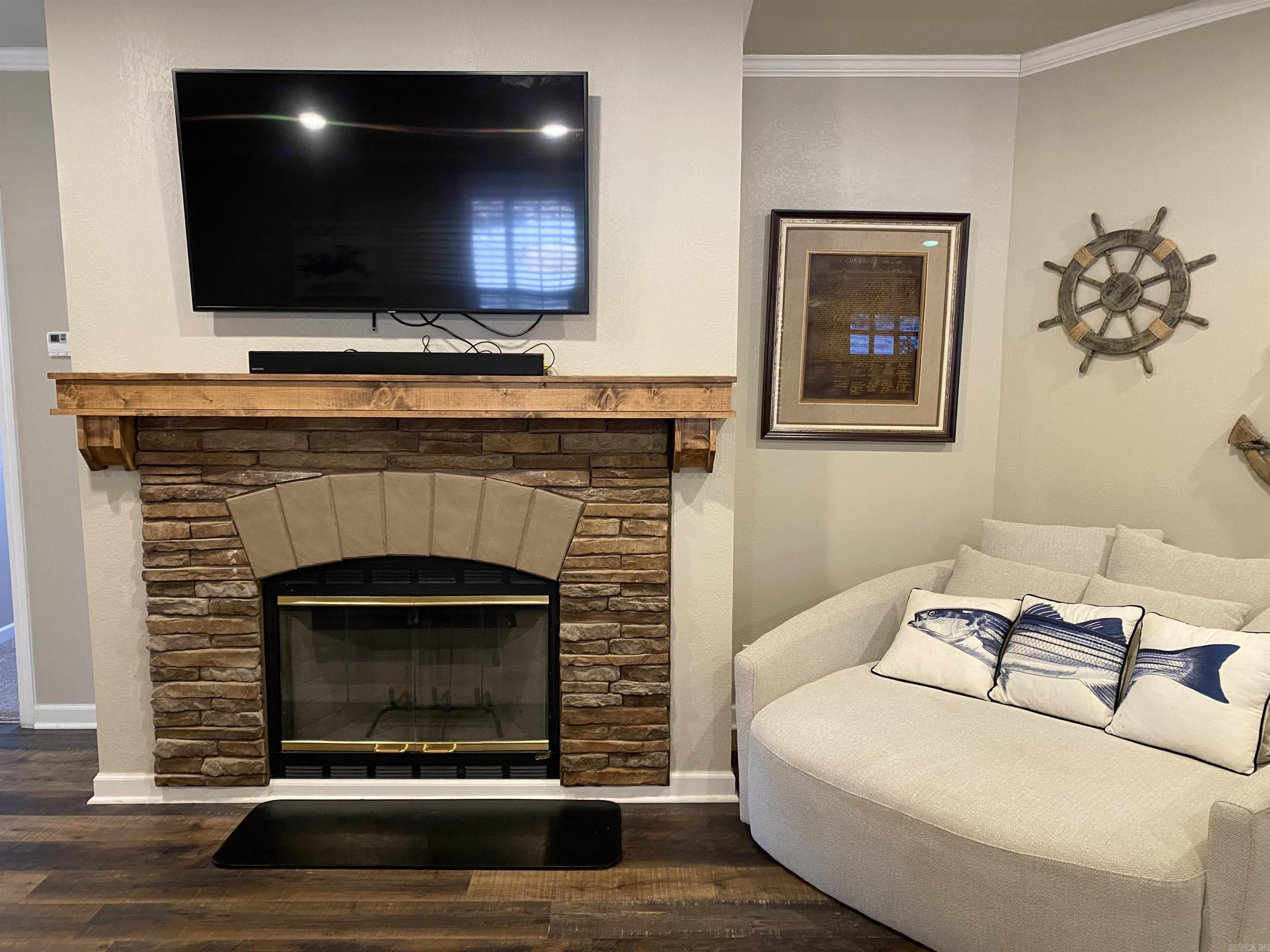 6 Crystal  Mount Ida, AR