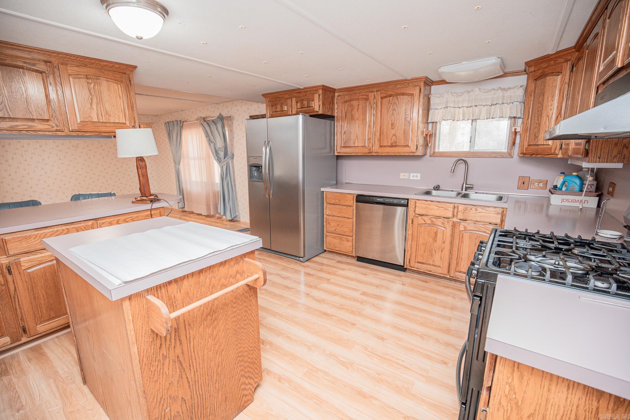 1508 Red Oak Ln.  Pine Bluff, AR