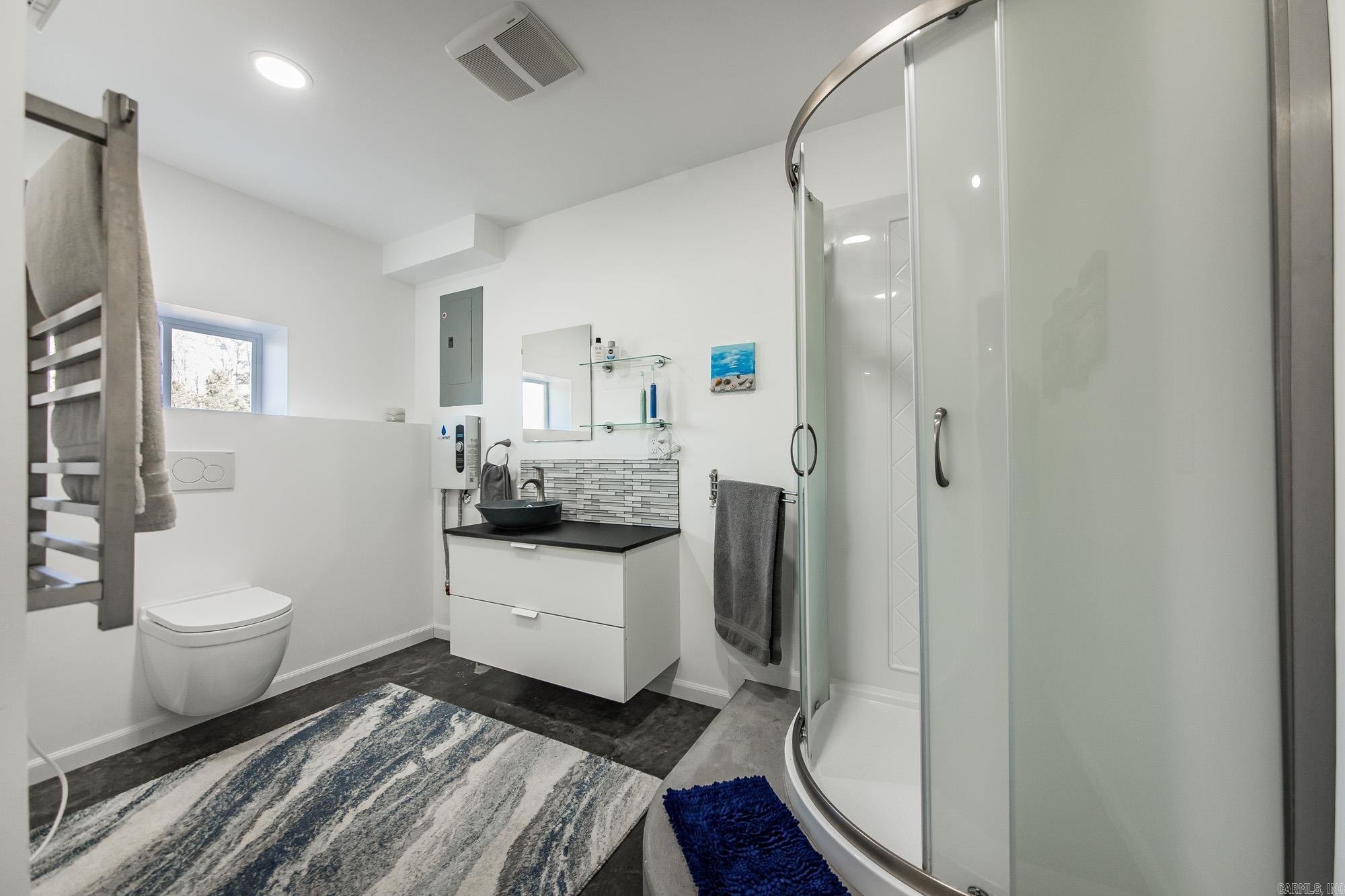 979 Marsh Mountain Rd. Pangburn, AR 72121