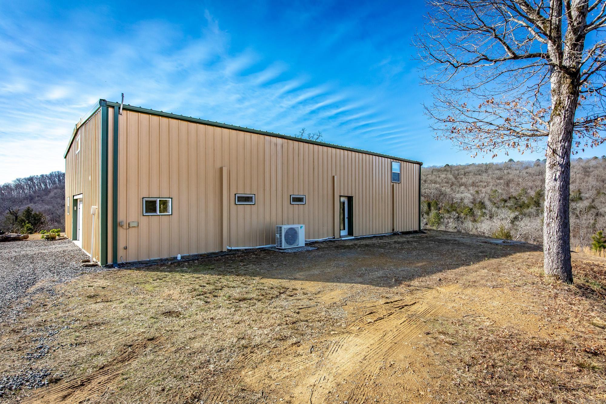 979 Marsh Mountain Rd. Pangburn, AR 72121