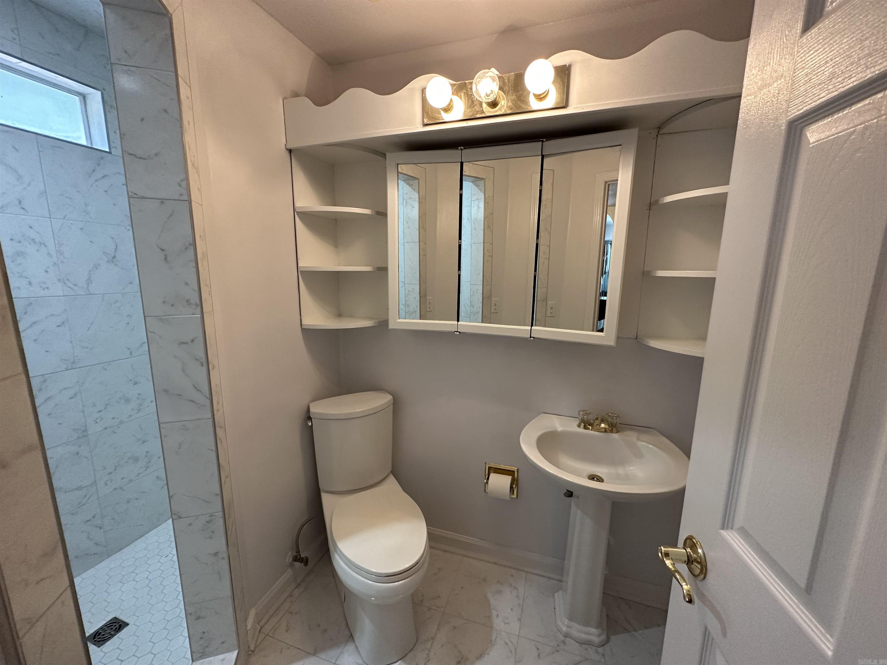 1906 Carolyn  Jonesboro, AR