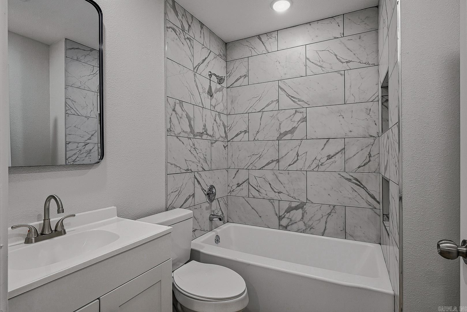 204 Fielder Street Bay, AR 72411