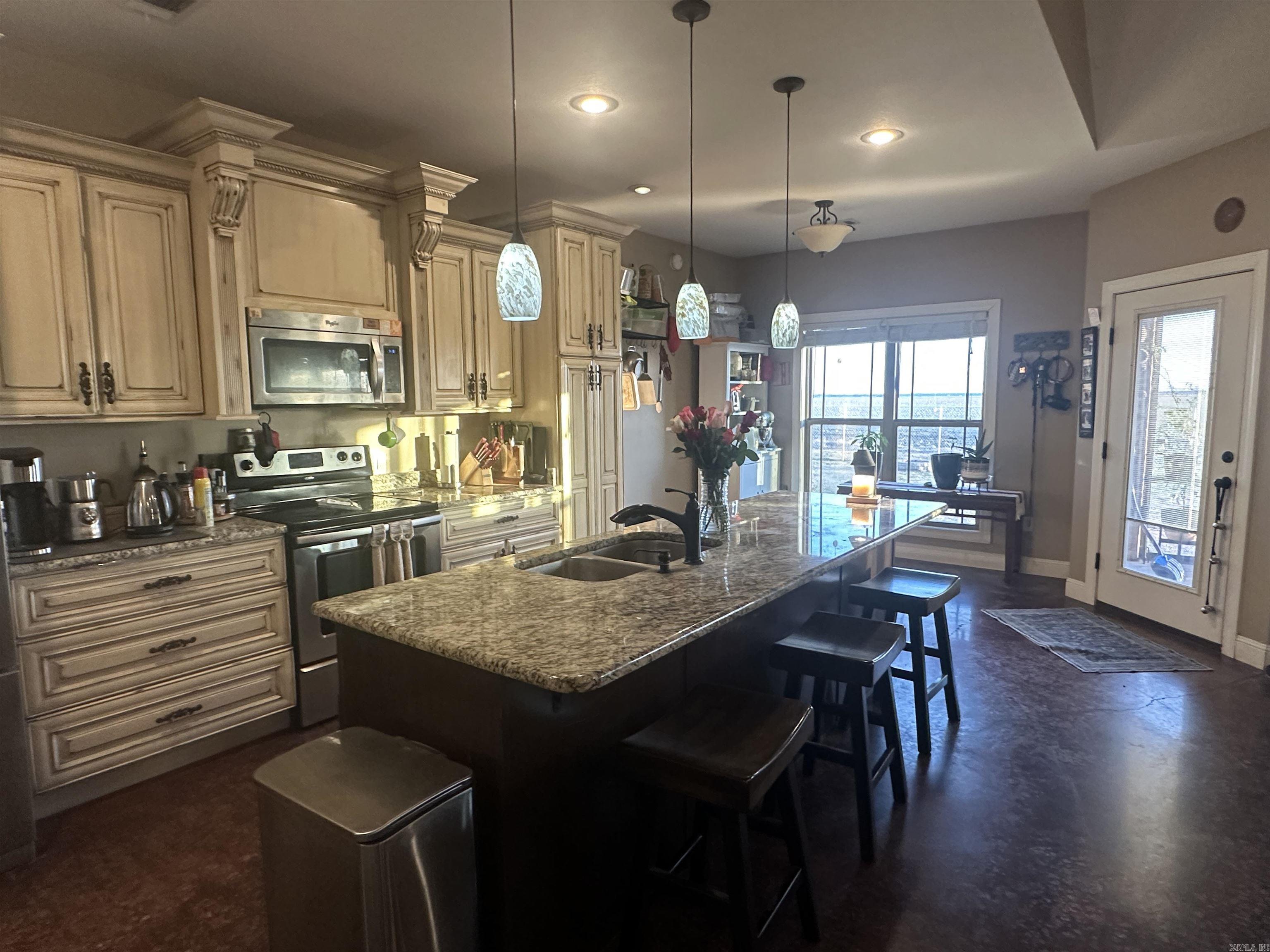 422 W State  Caraway, AR