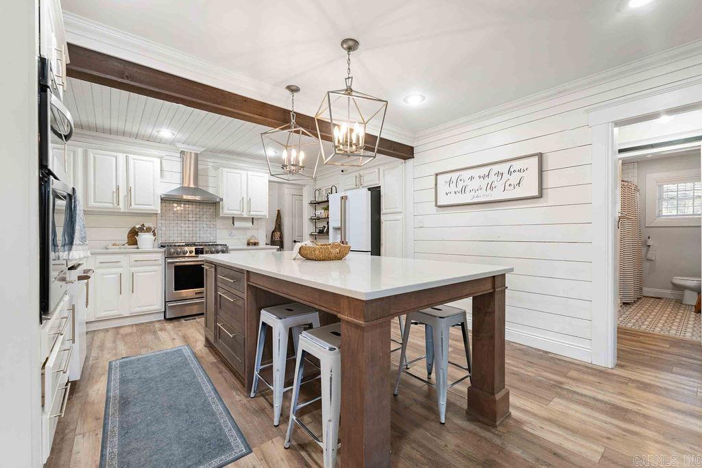 260 FERGUSON ROAD  Clinton, AR