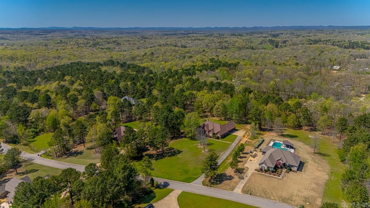 522 Valley Hill  Benton, AR