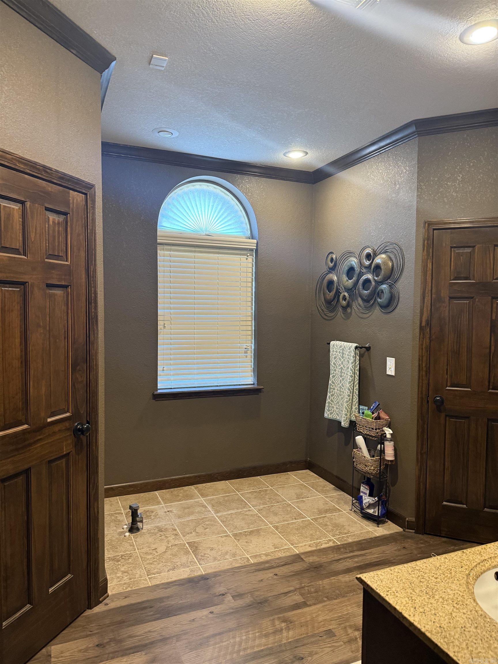 167 SFC 815 Palestine, AR 72372