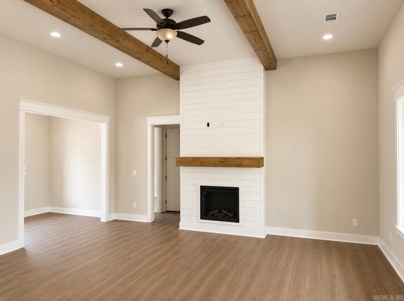 5 Nubarron Ln Hot Springs Village, AR 71909