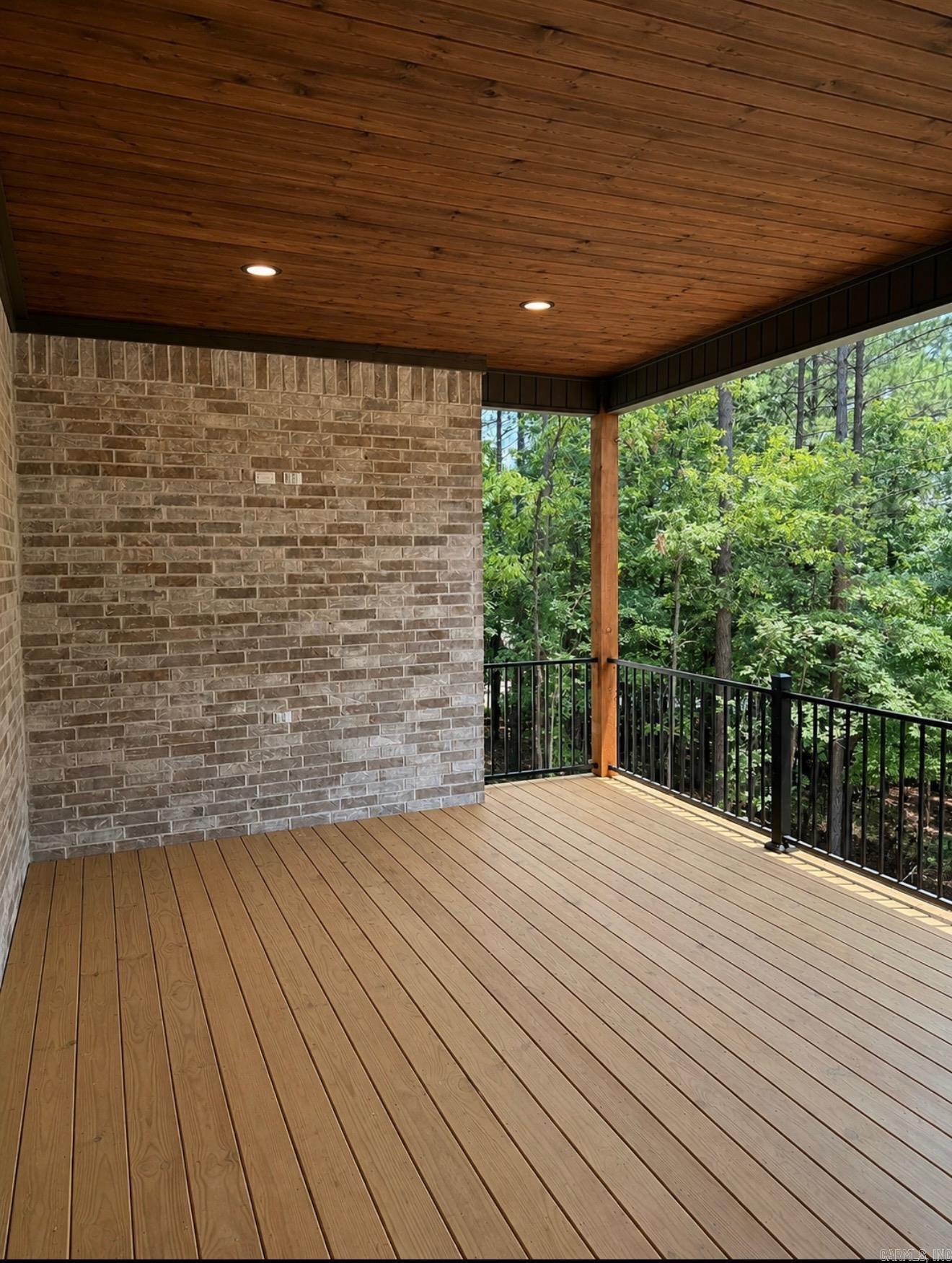 5 Nubarron Ln Hot Springs Village, AR 71909