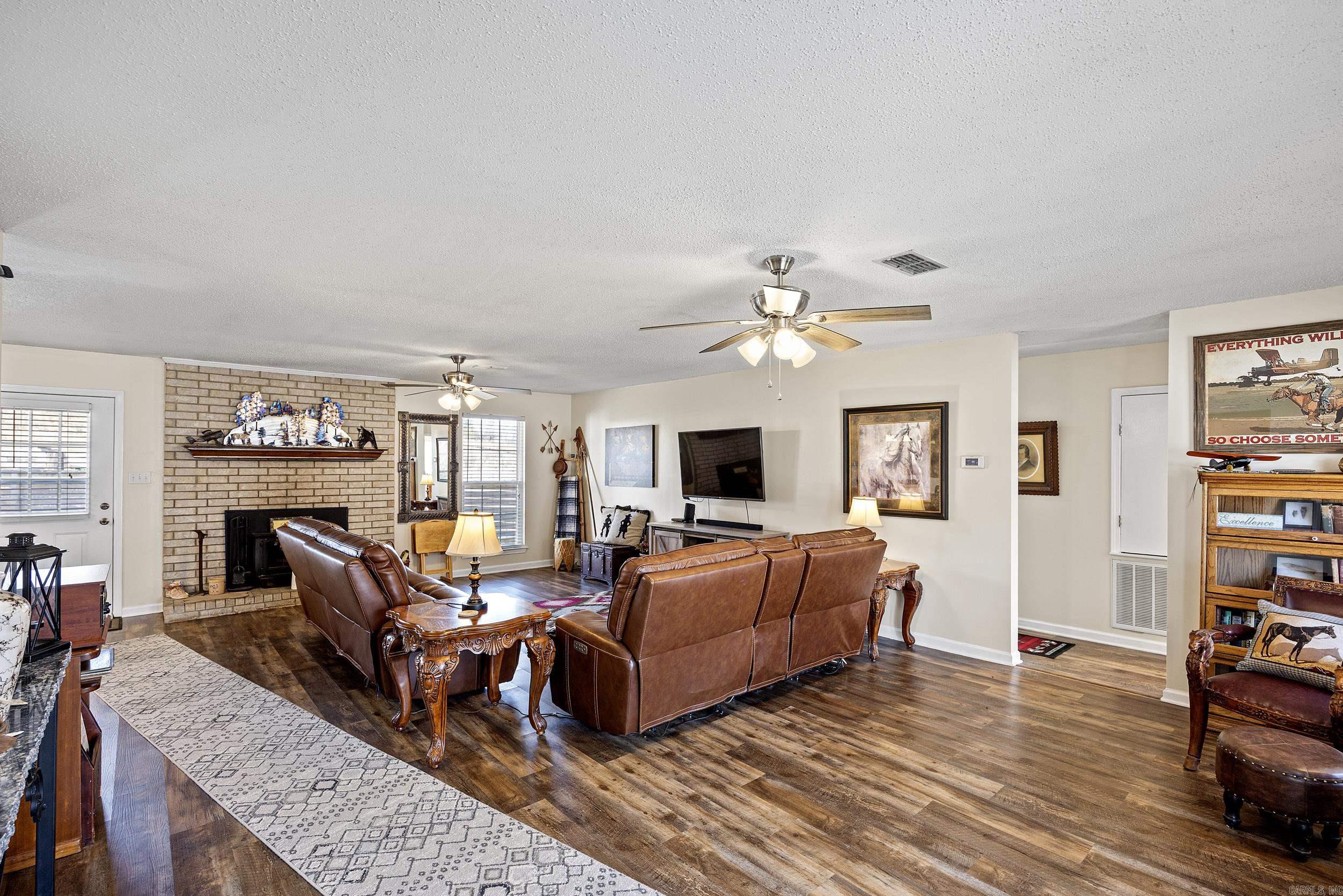 12 Old 216  Perryville, AR