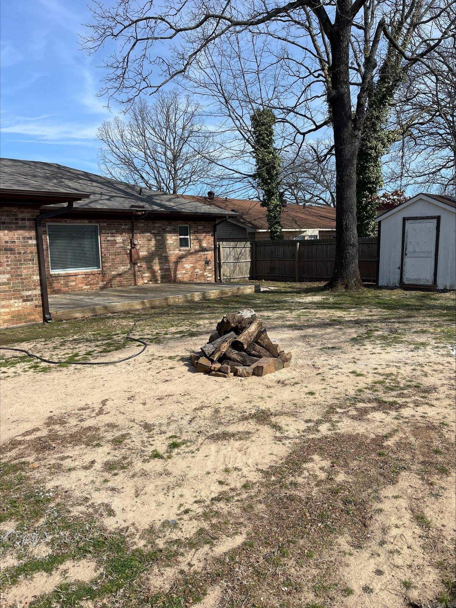 208 Elwood Dr  Sherwood, AR