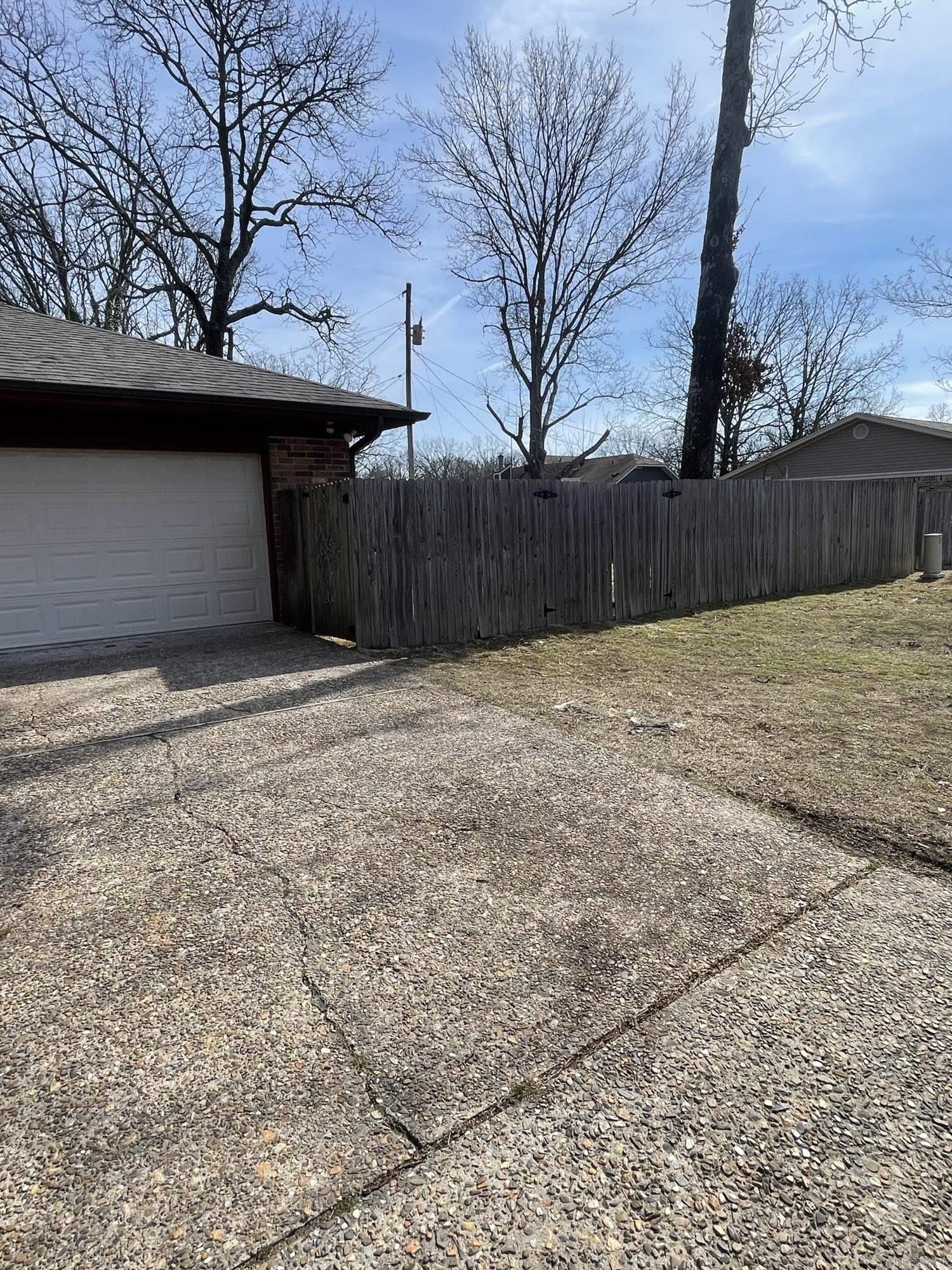 208 Elwood Dr  Sherwood, AR