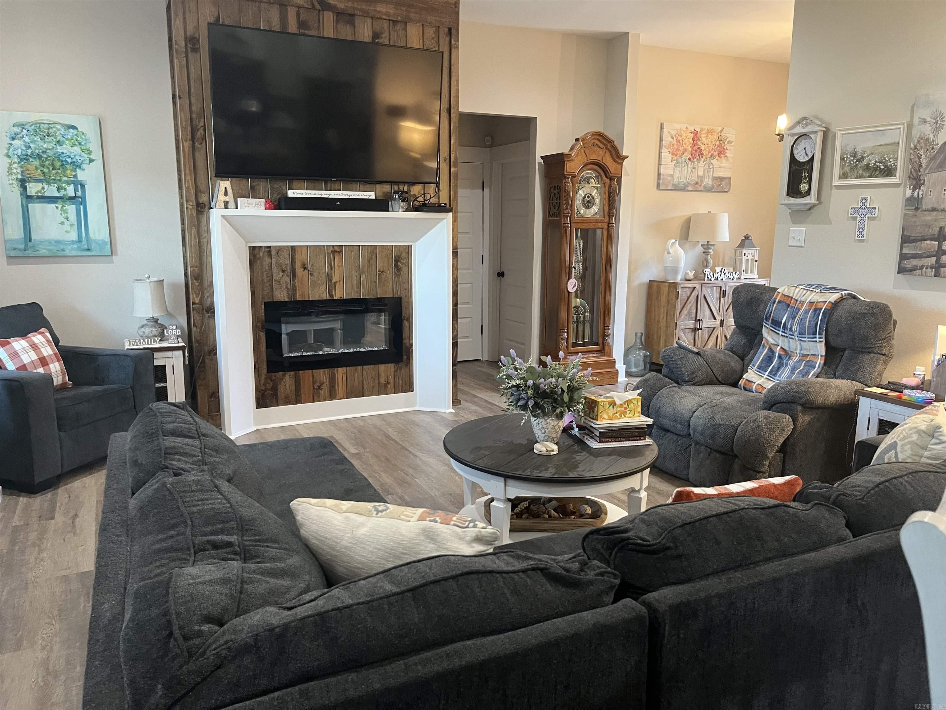 250 Saddle Brook  Austin, AR