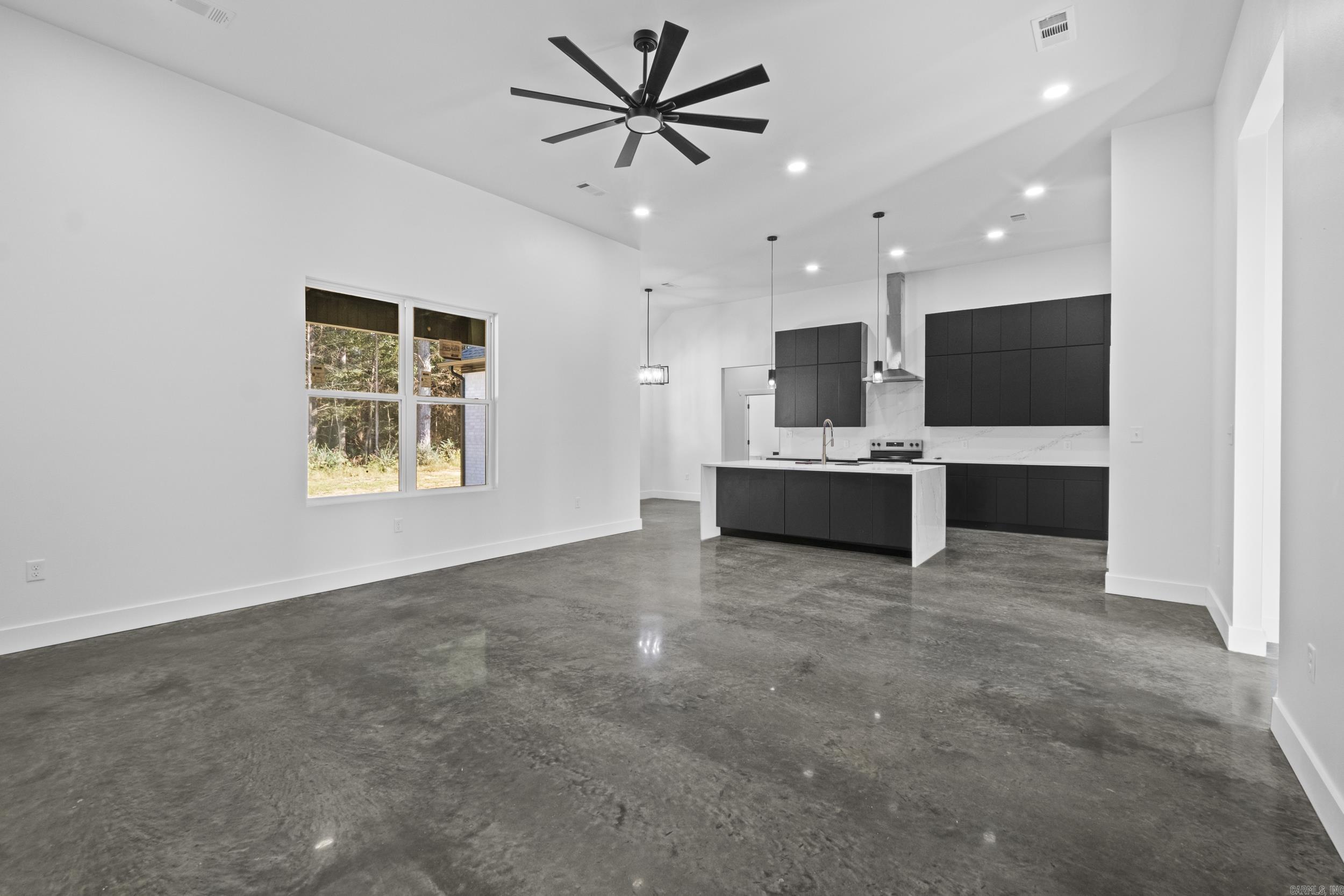 1706 Seattle Slew  Searcy, AR