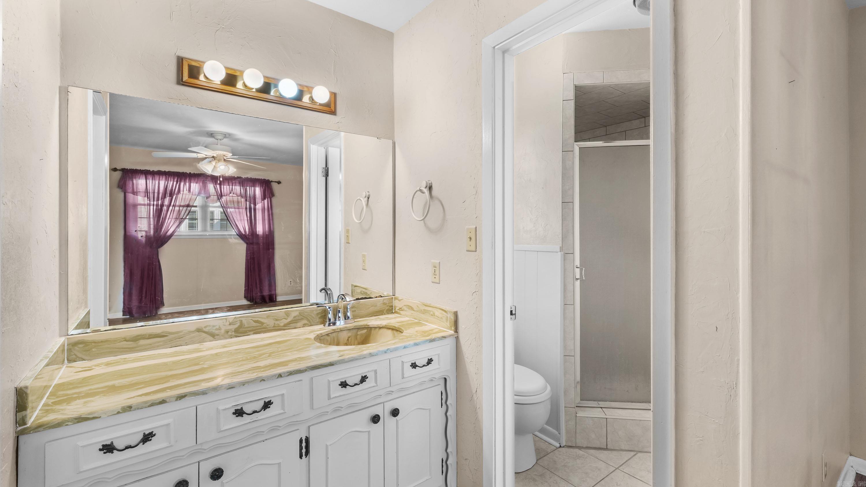 7 Horseshoe Dr.  Wake Village, TX