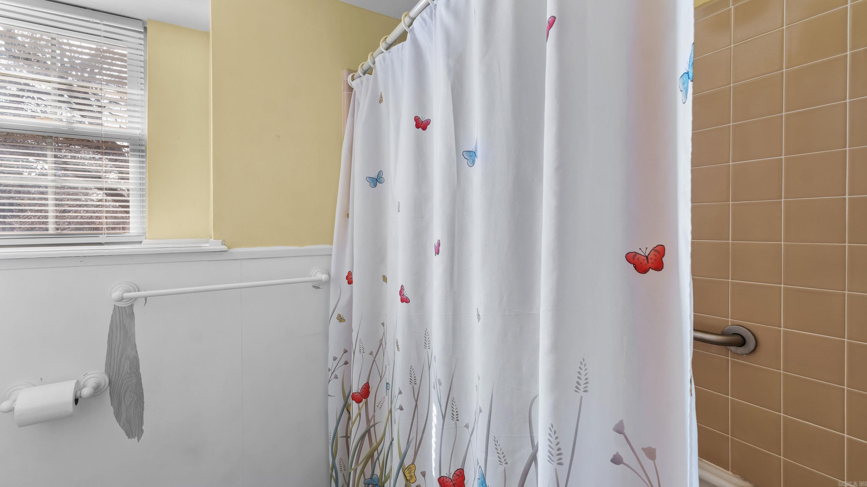 7 Horseshoe Dr.  Wake Village, TX