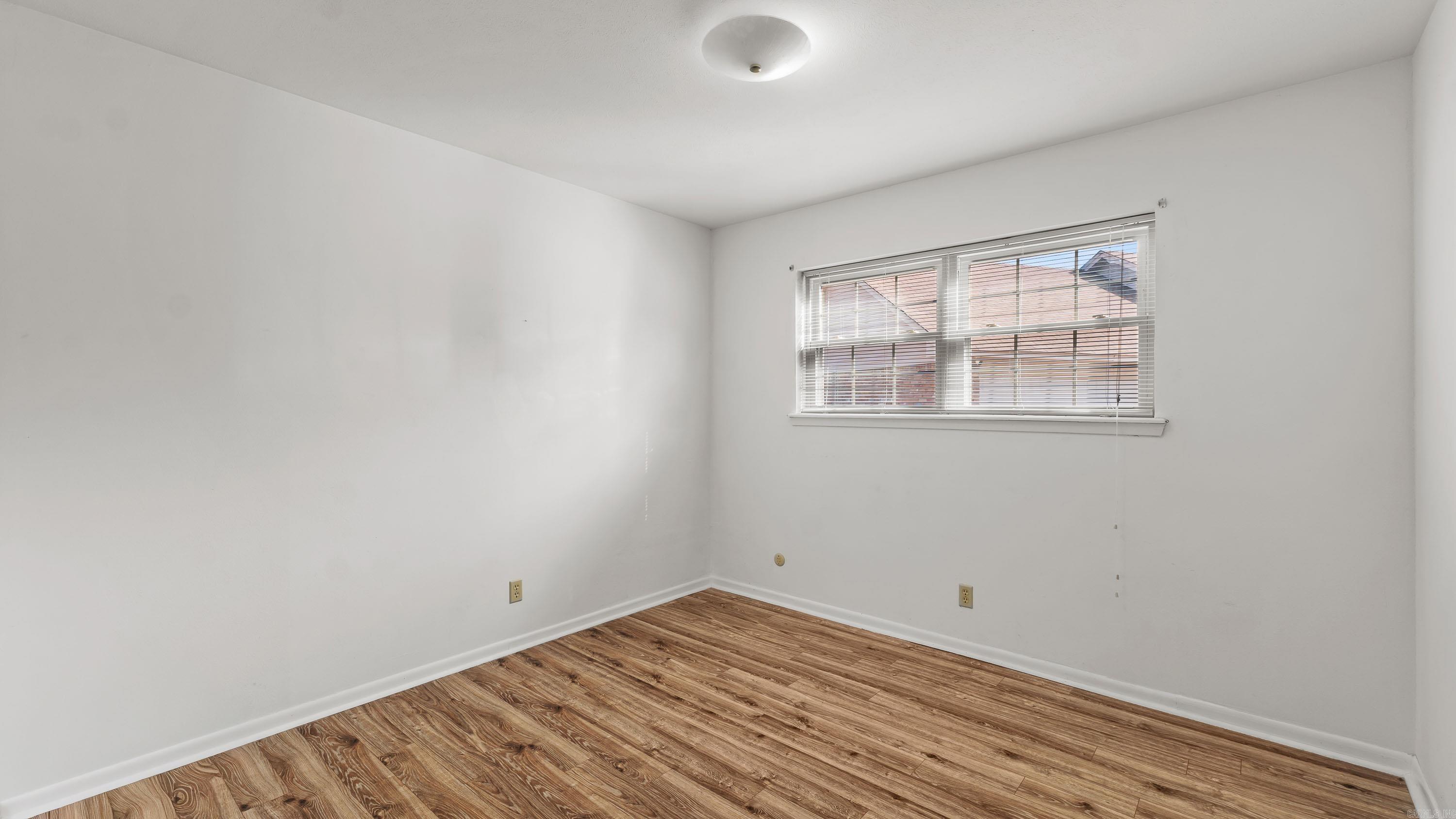 7 Horseshoe Dr.  Wake Village, TX