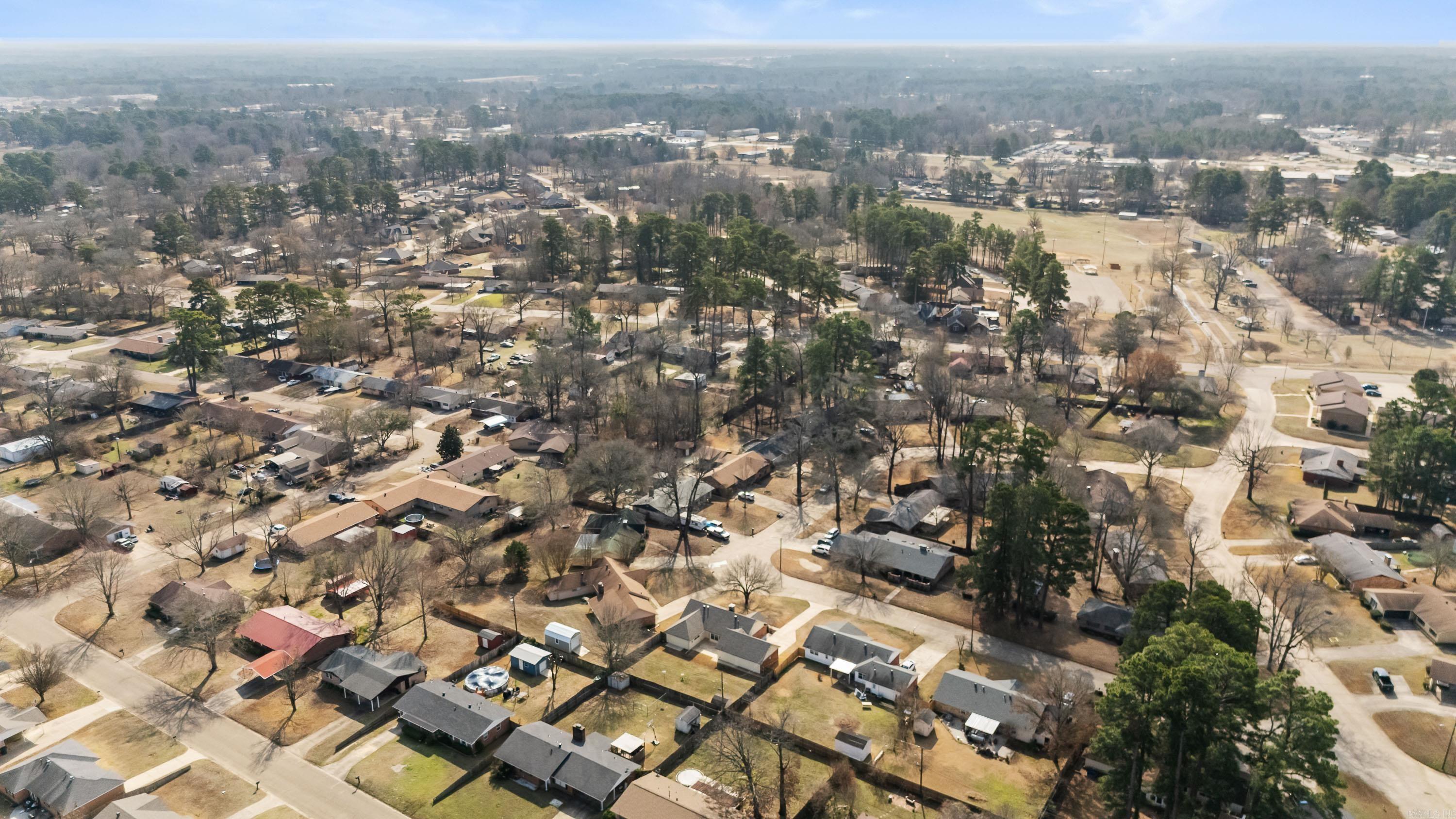 7 Horseshoe Dr.  Wake Village, TX