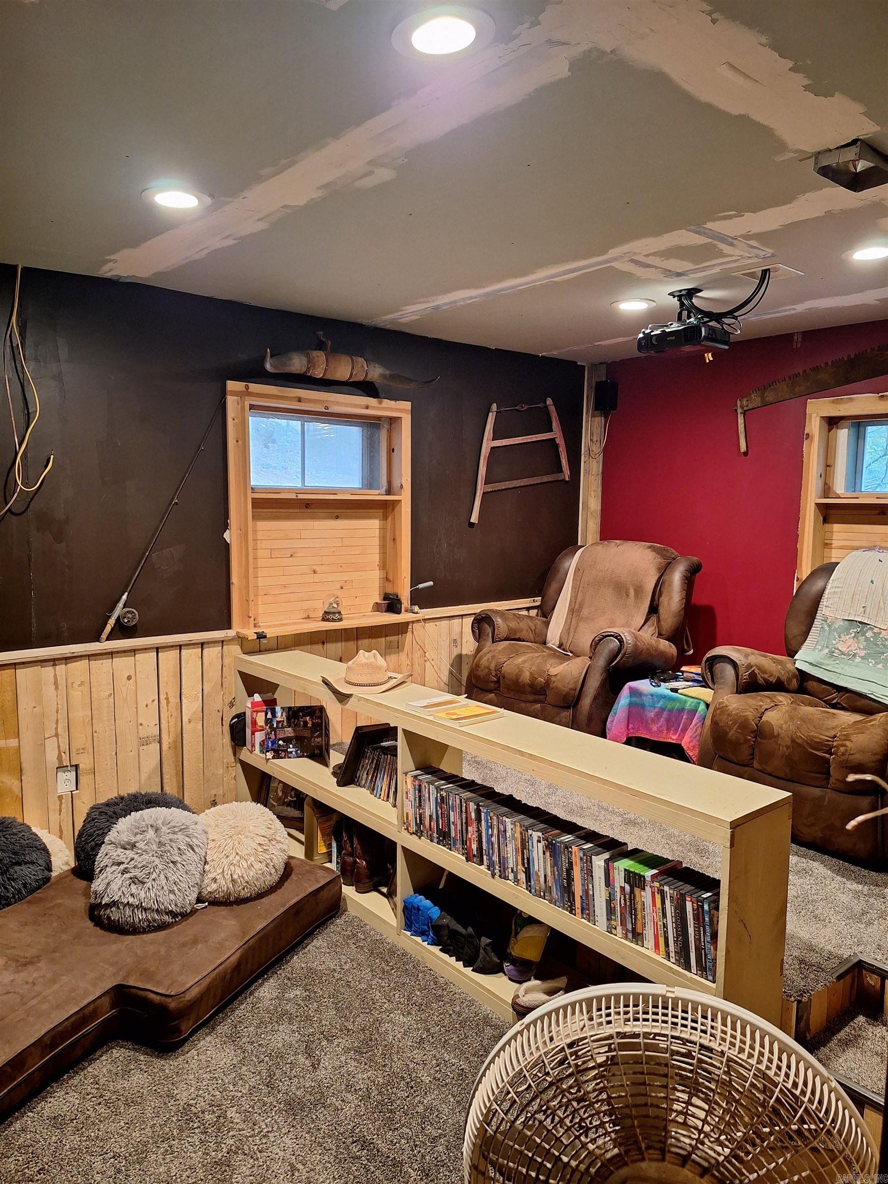 11952 S HIGHWAY 14  Yellville, AR