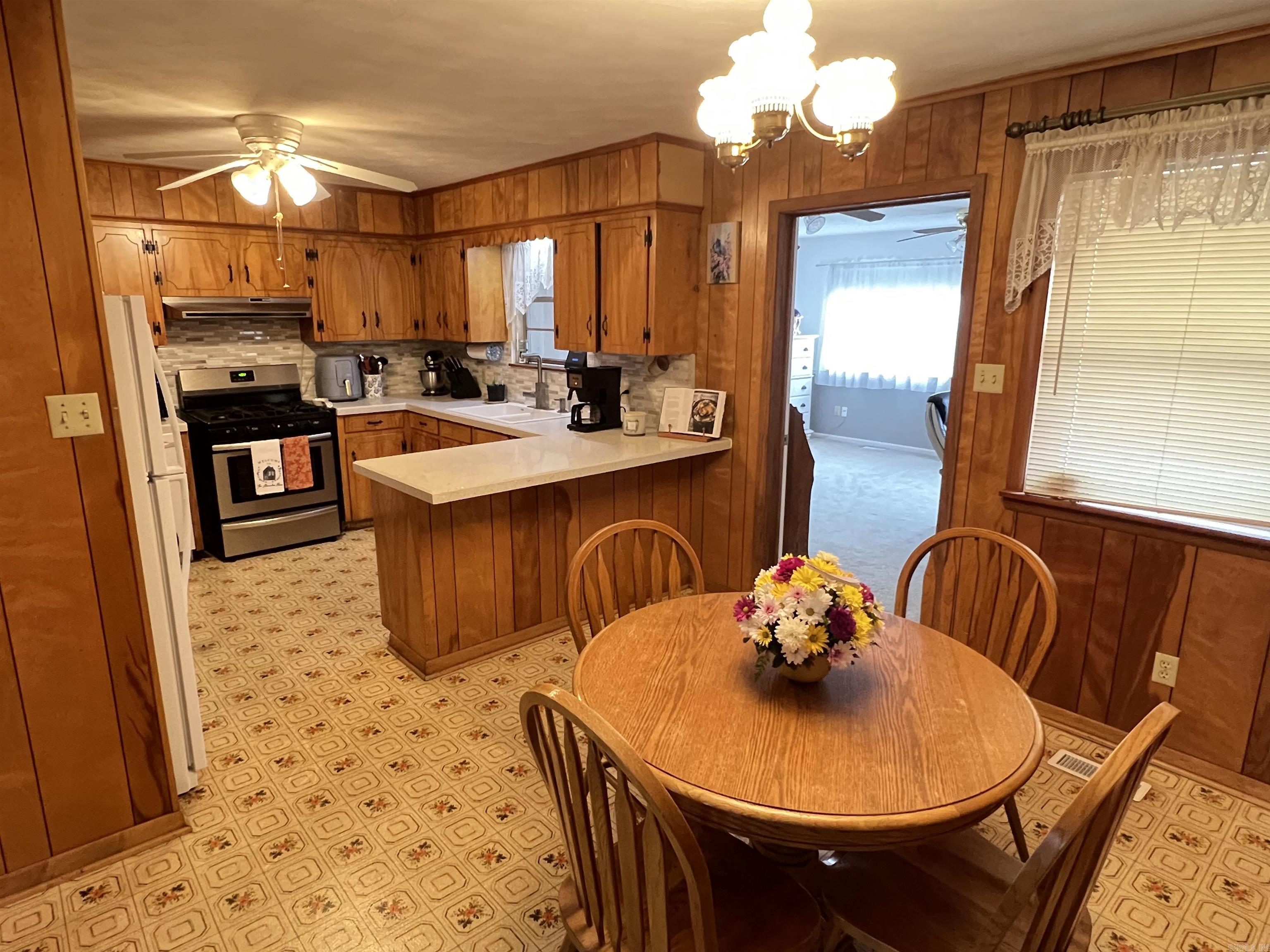 105 Glenora  Sherwood, AR