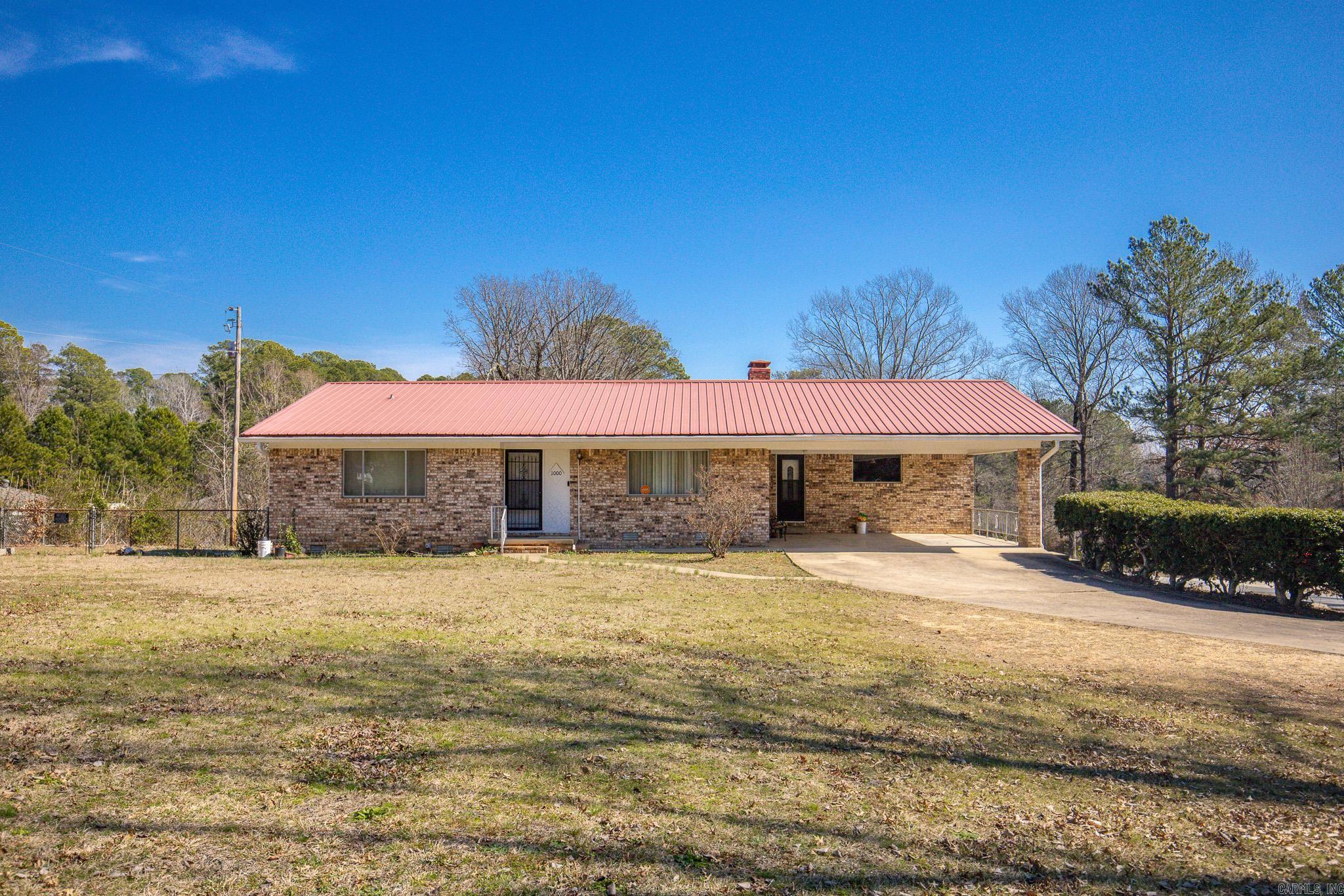 1000 N Arch  Sheridan, AR