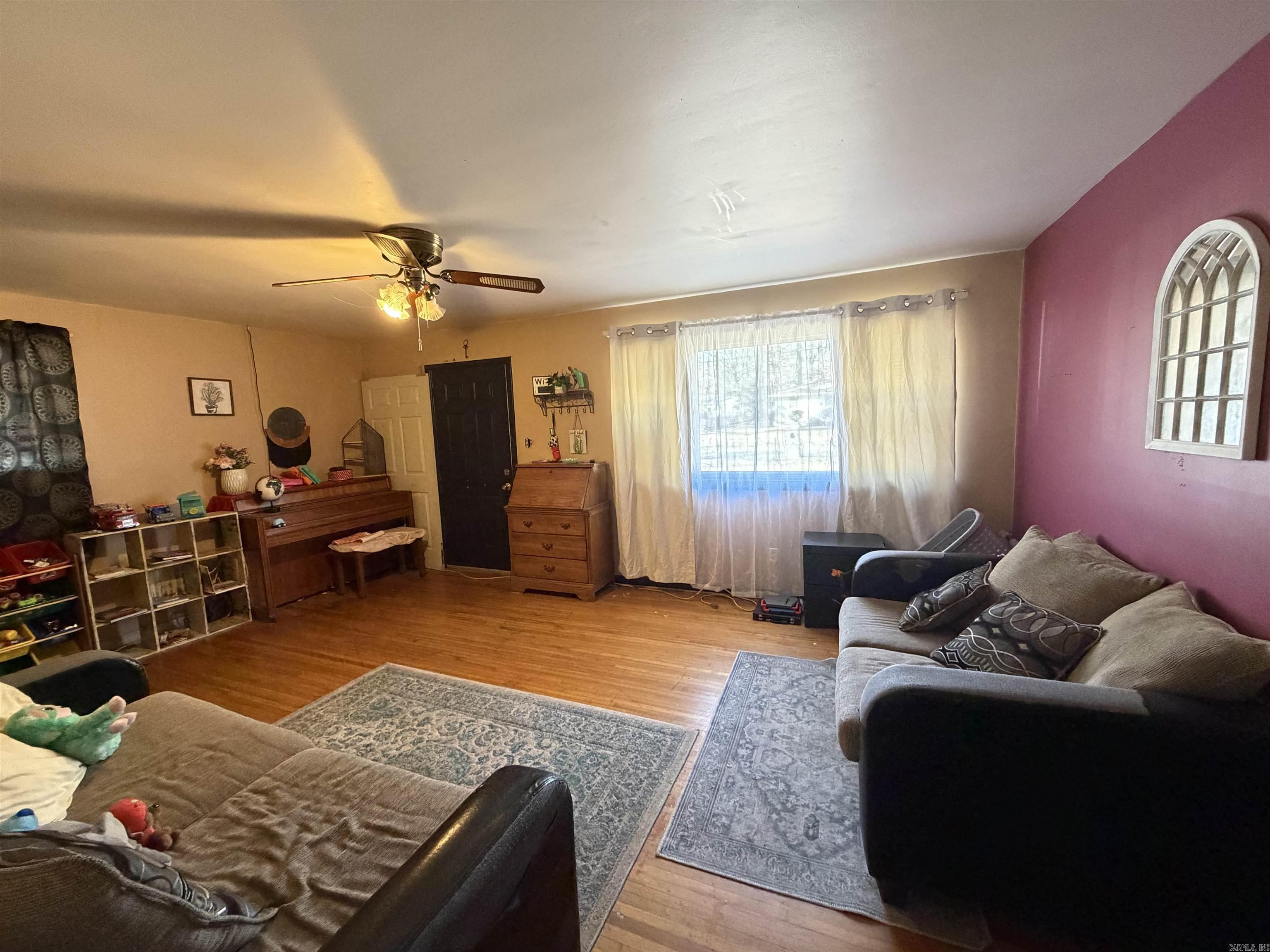 9 Caylor  Little Rock, AR