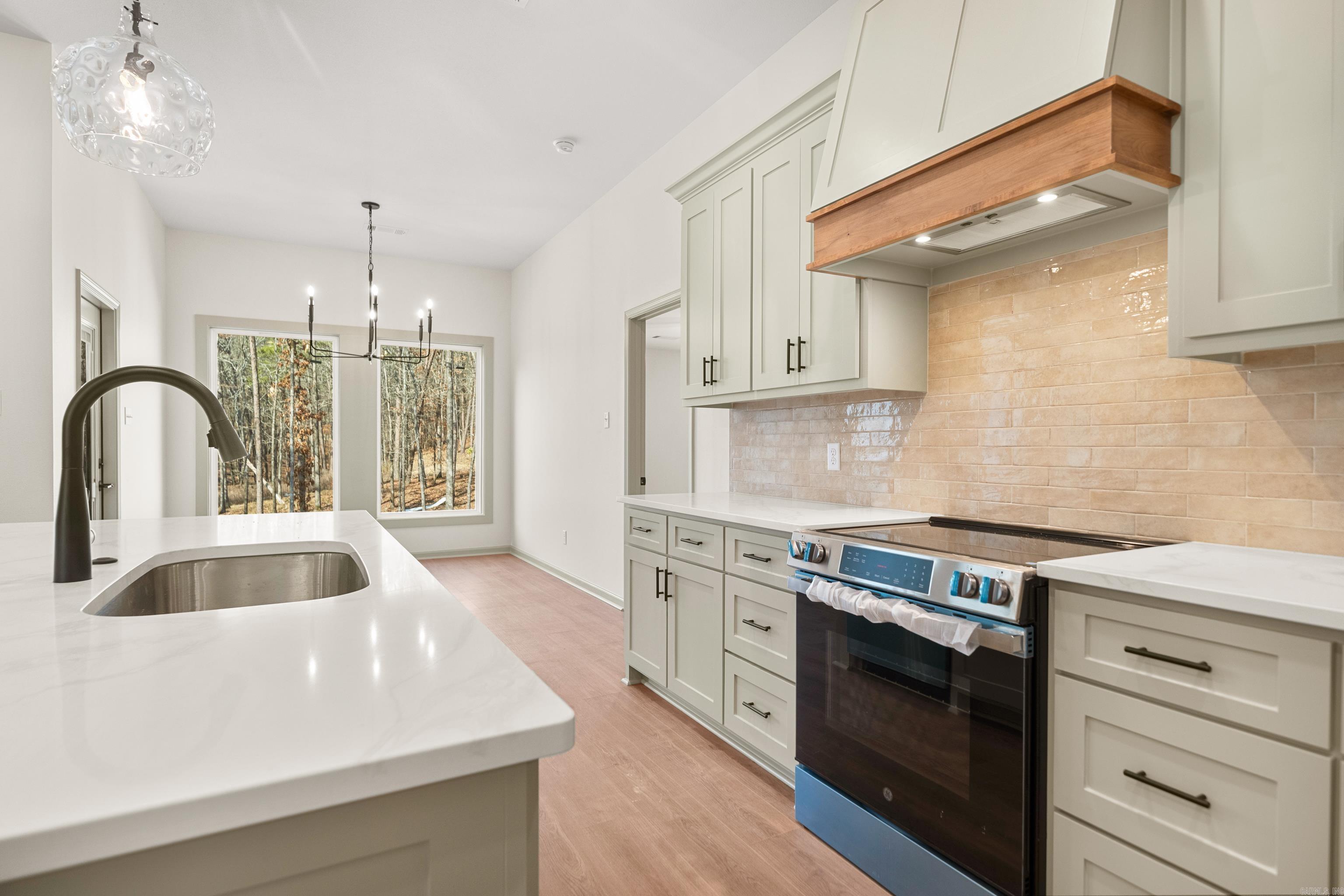 347 Diamondhead  Hot Springs, AR